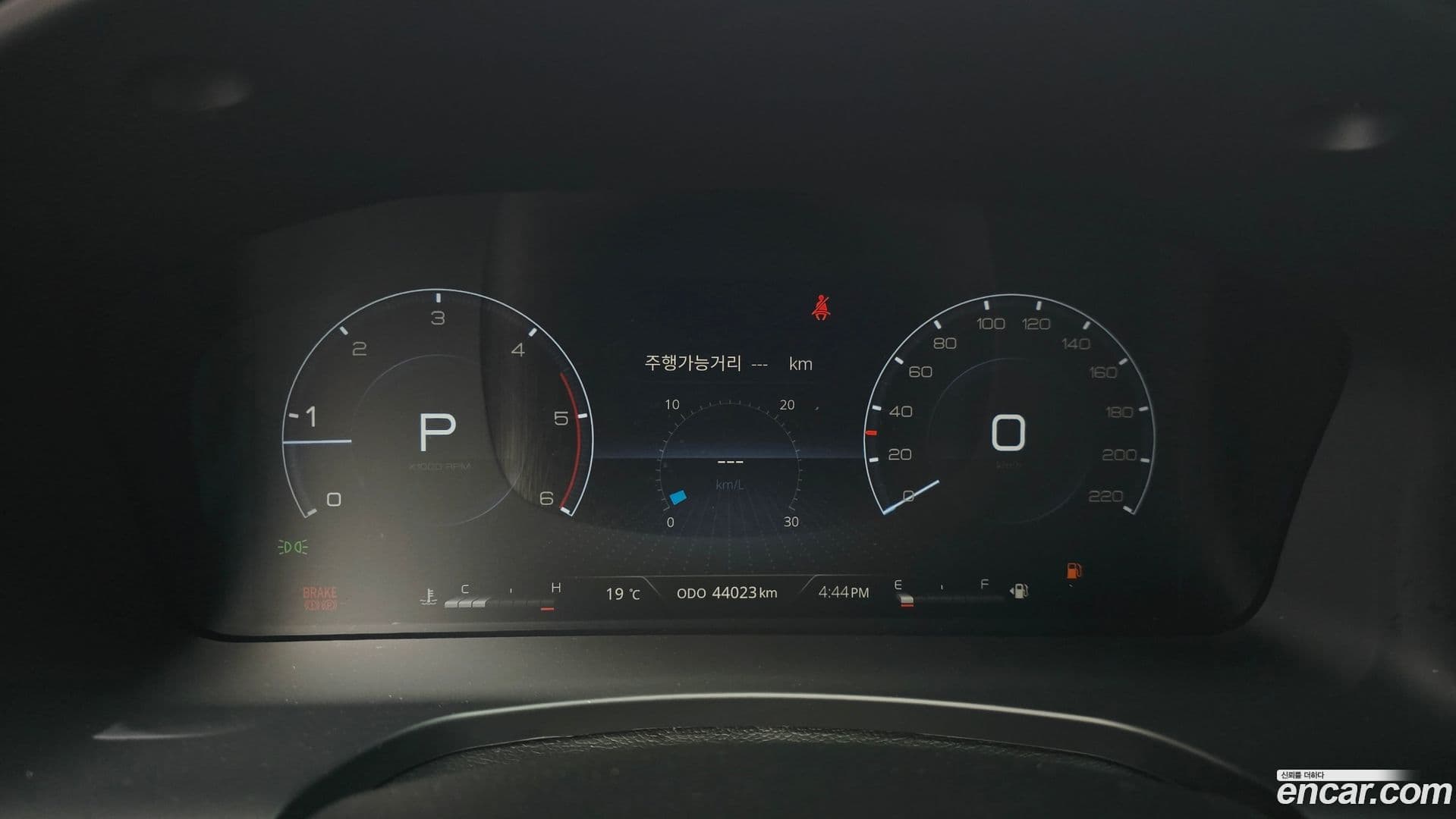 Main__Slider__Photo:Rexton KG Mobility 2023.0-7
