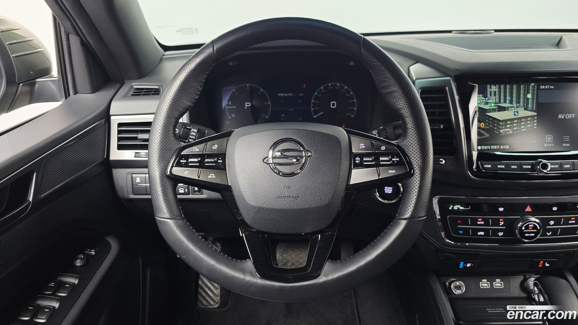 Main__Slider__Photo:Rexton KG Mobility 2023.0-12