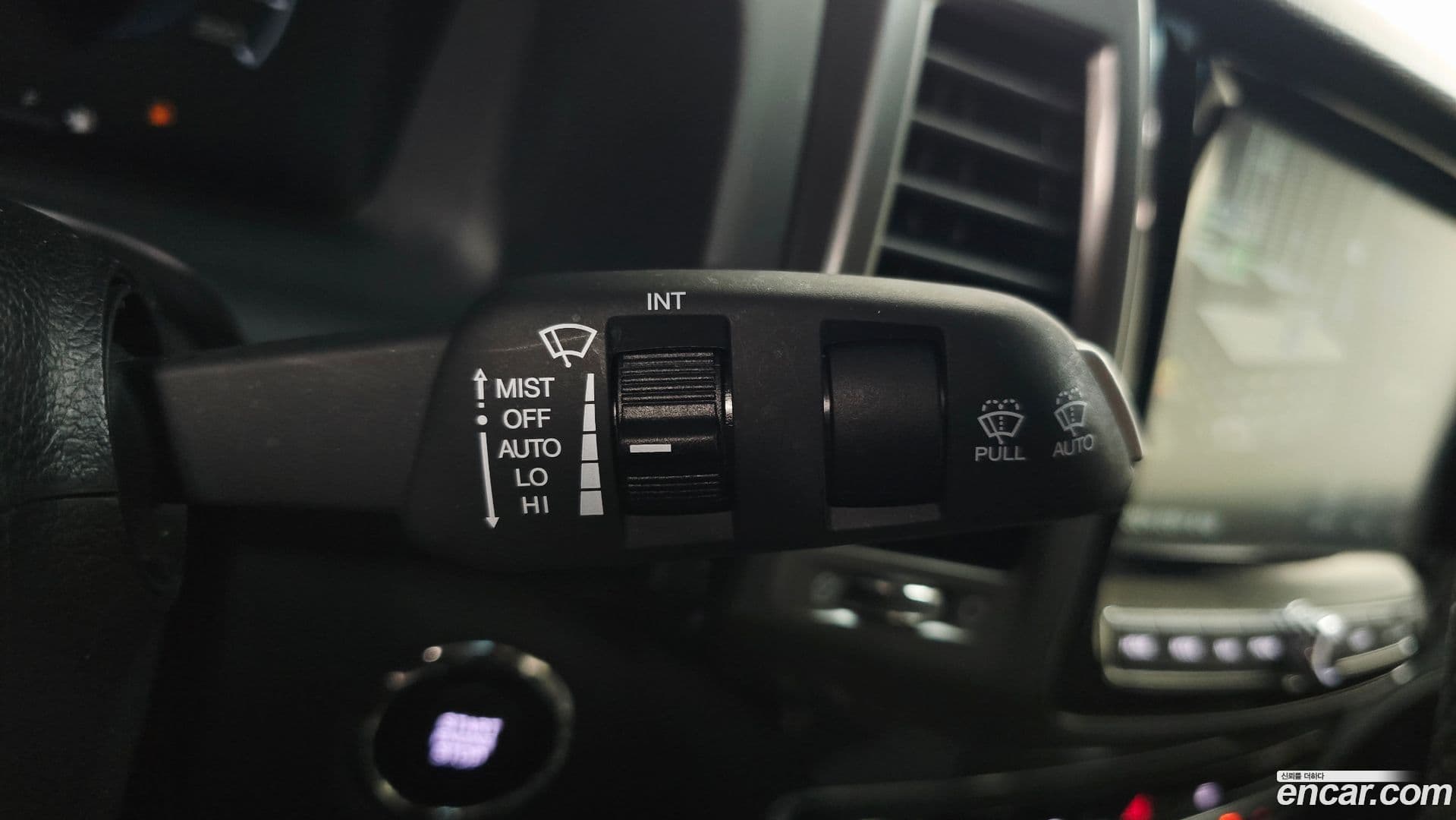 Main__Slider__Photo:Rexton KG Mobility 2023.0-15