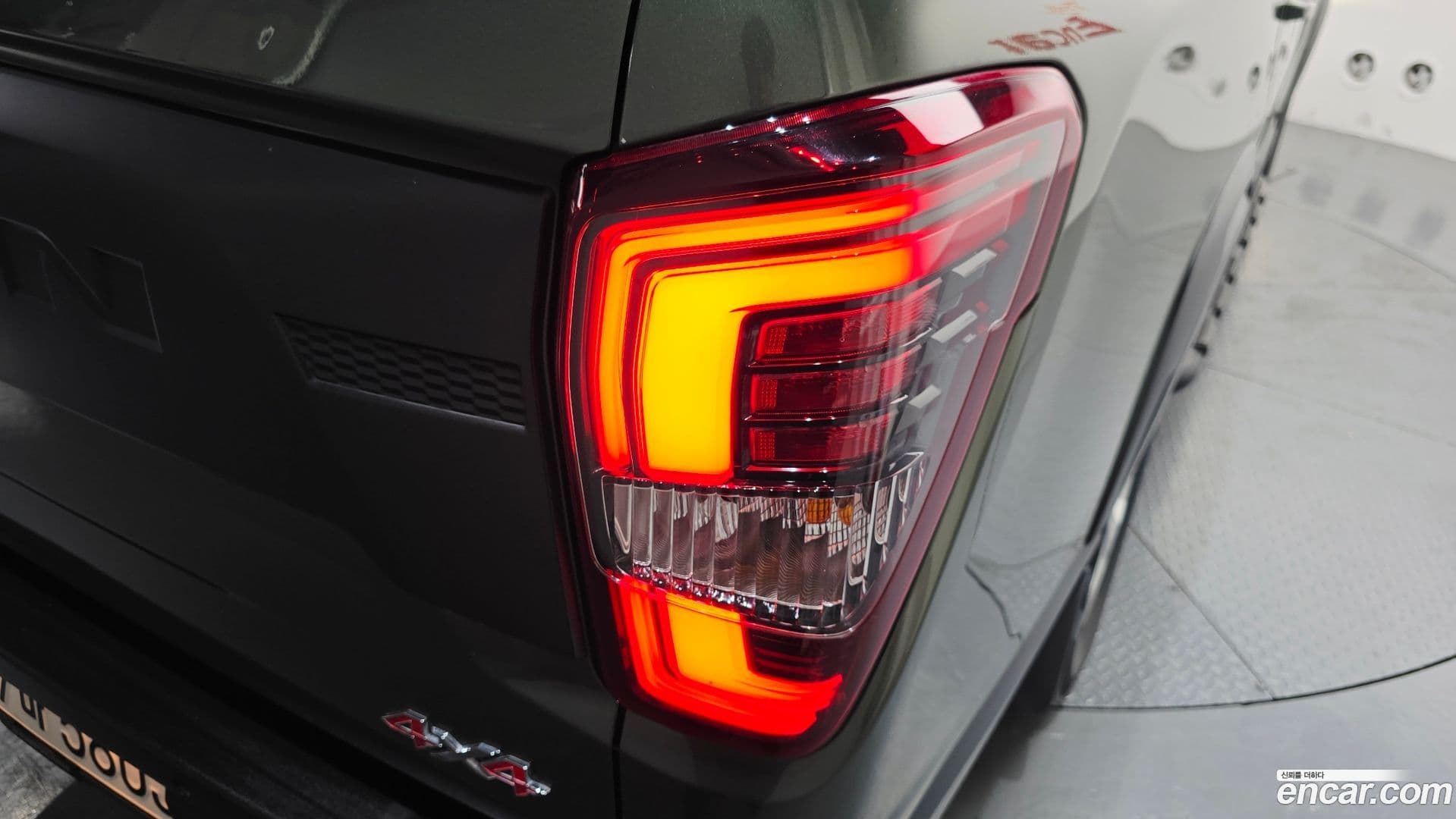 Main__Slider__Photo:Rexton KG Mobility 2023.0-22
