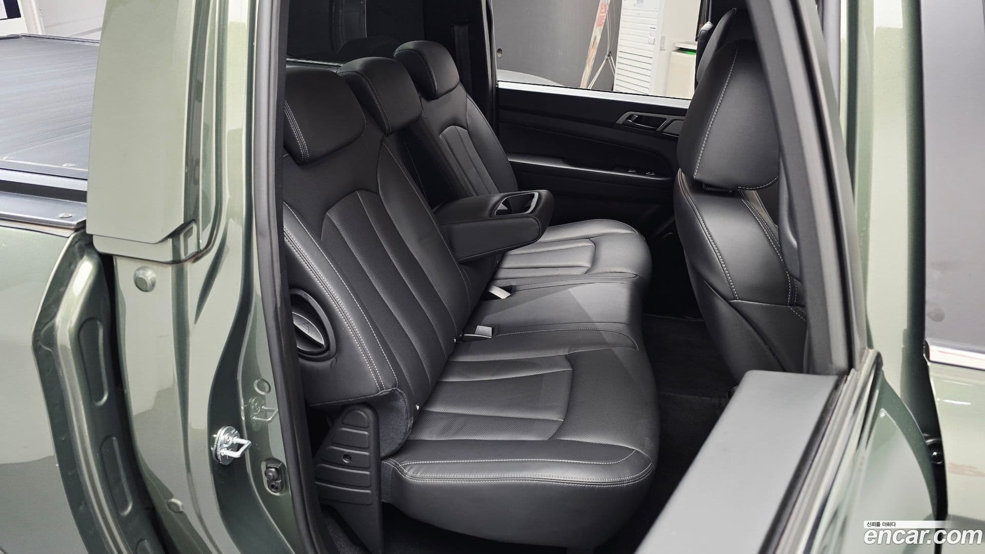 Main__Slider__Photo:Rexton KG Mobility 2023.0-25