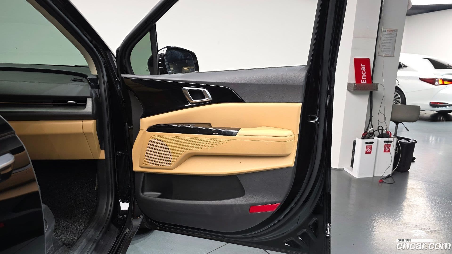 Main__Slider__Photo:Canival Kia 2022.3-24