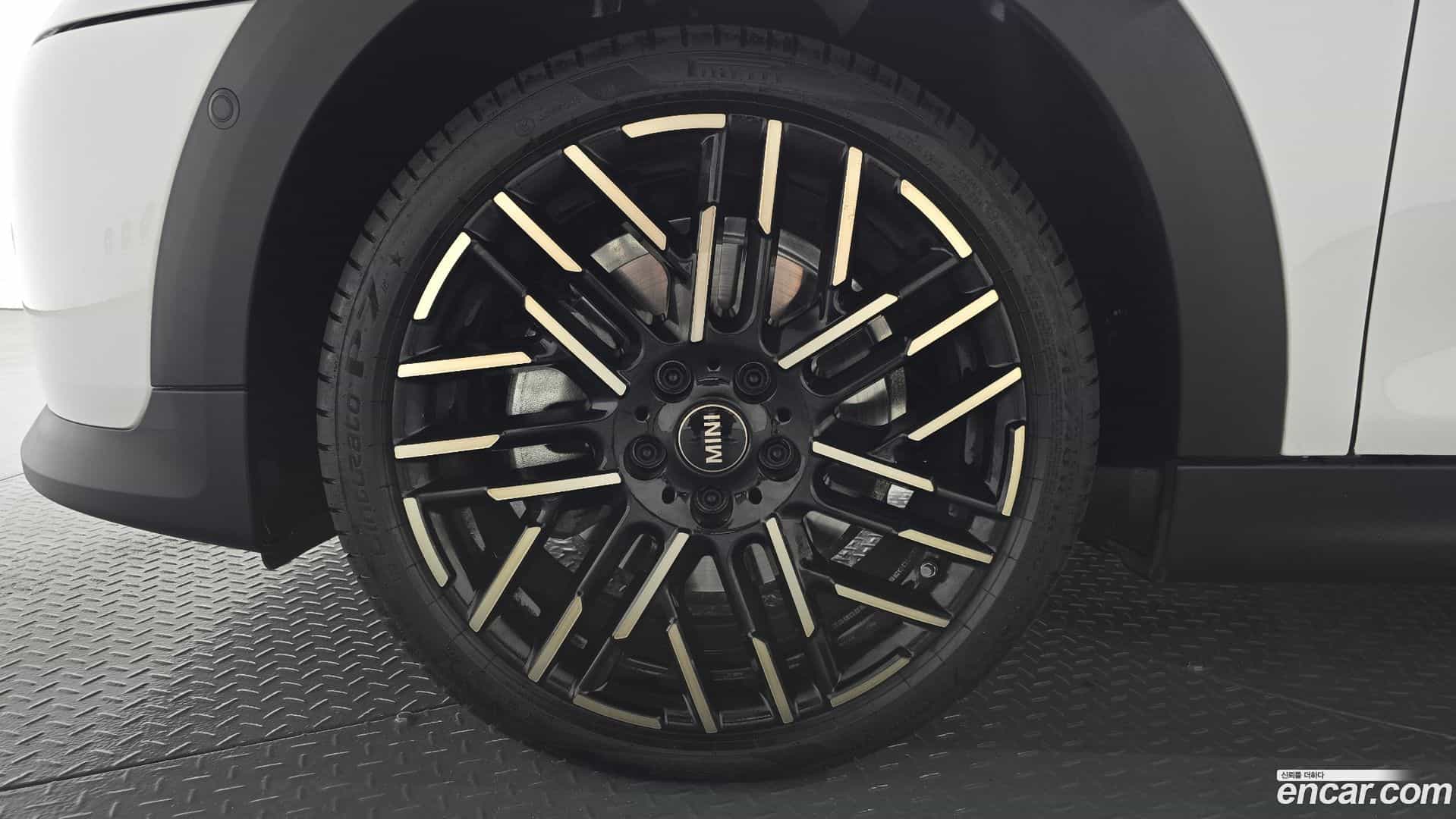 Cooper Mini 2025.7-OUTER-005