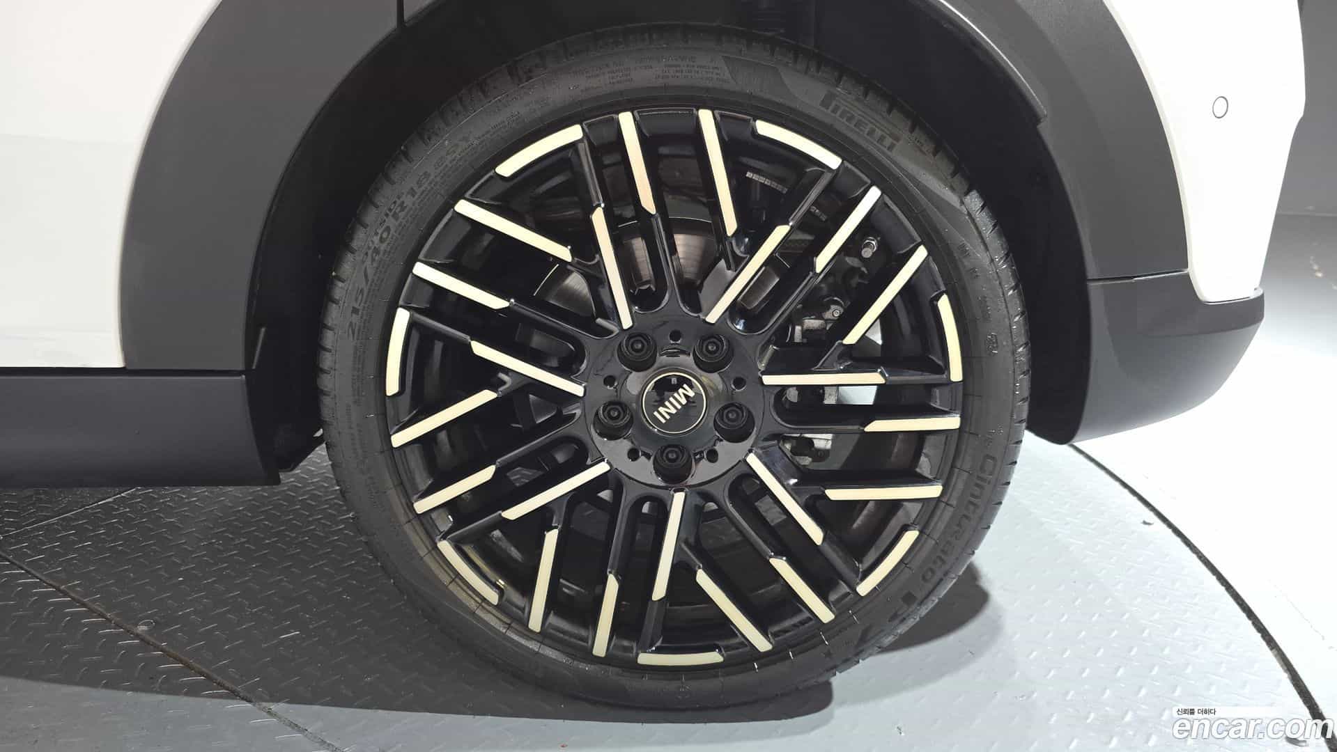 Cooper Mini 2025.7-OUTER-031