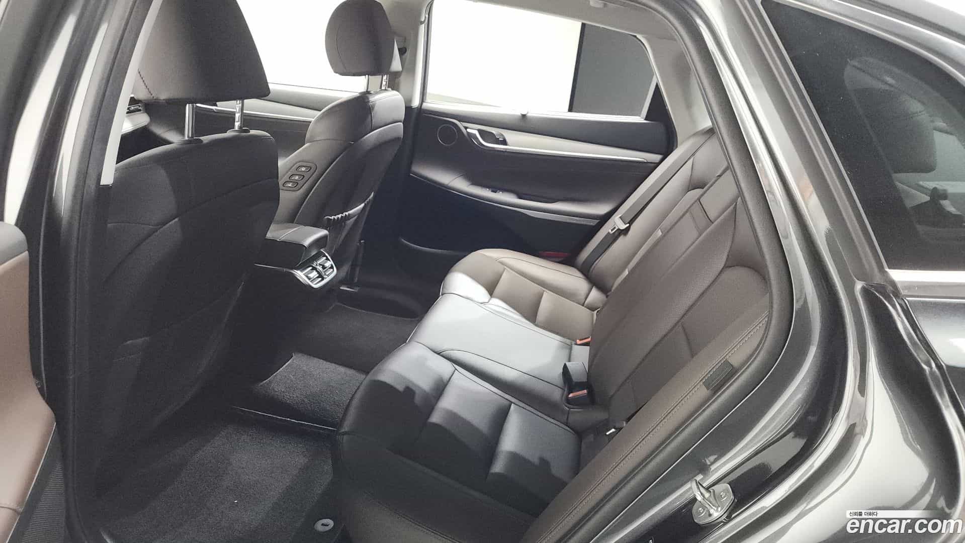Grandeur Hyundai 2019.11-OPTION-023