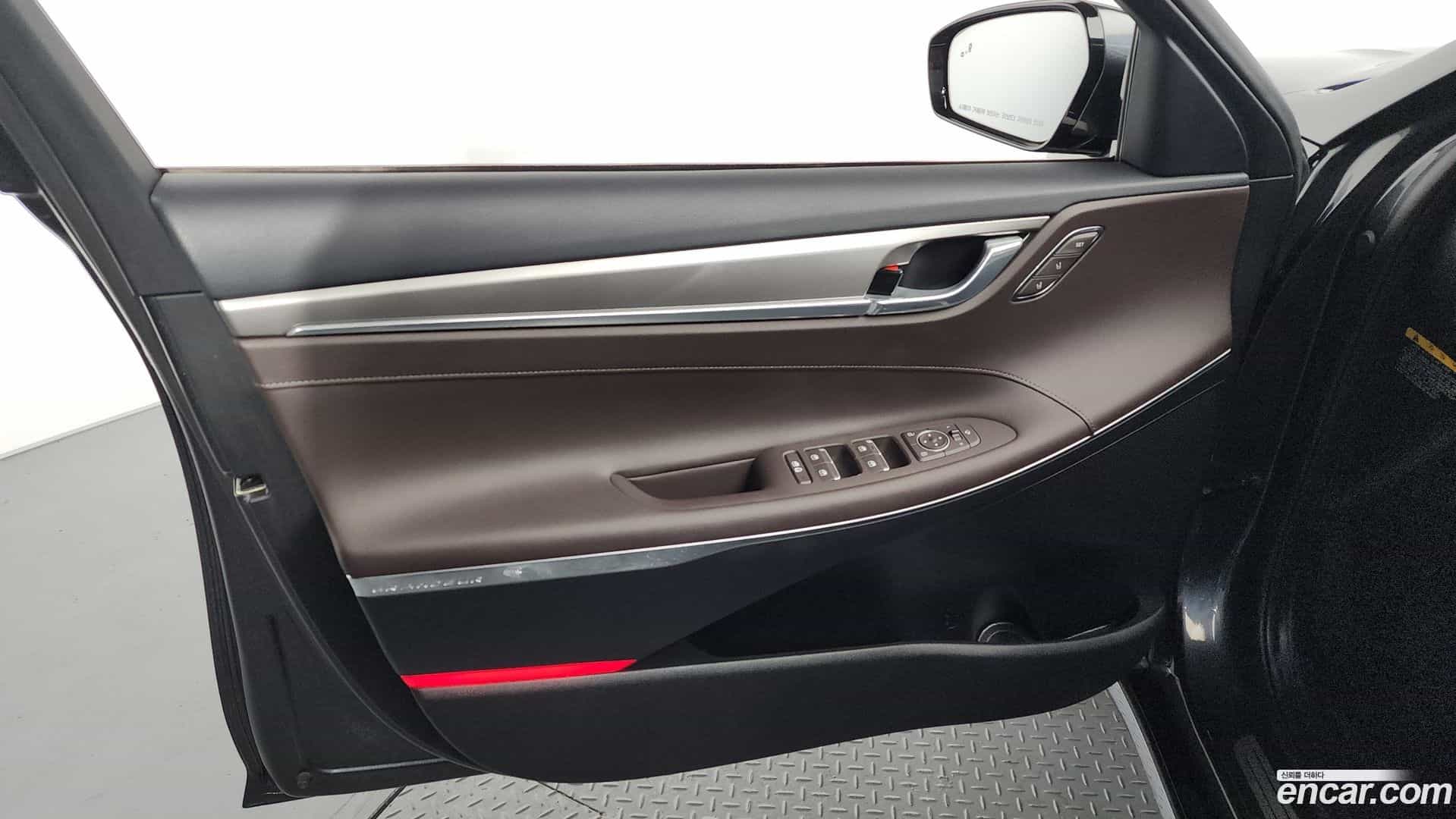 Grandeur Hyundai 2019.11-INNER-034