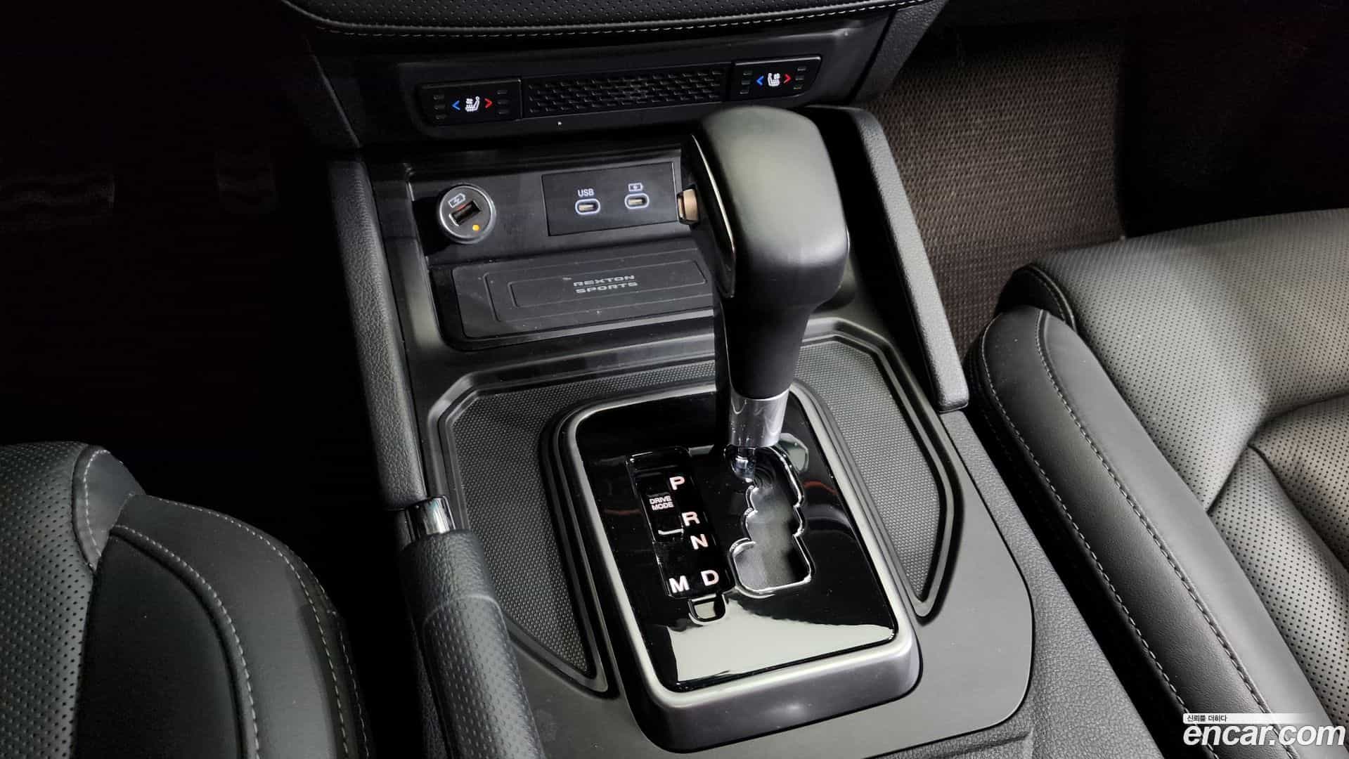 Rexton KG Mobility 2023.4-INNER-009