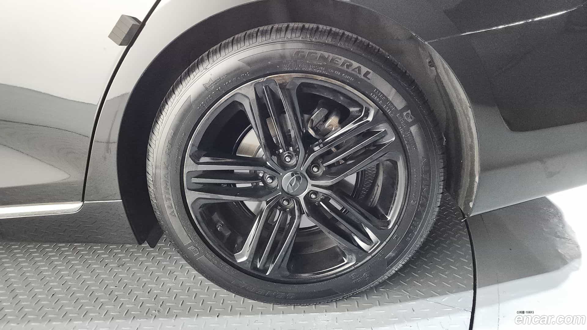 Grandeur Hyundai 2017.5-OUTER-031