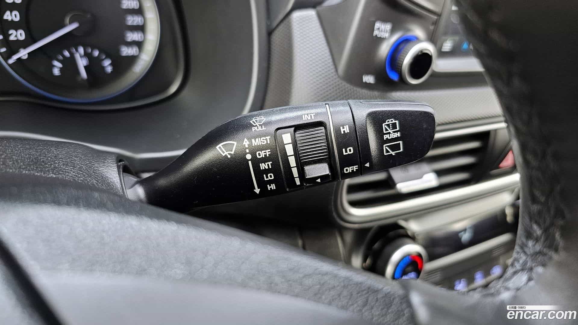 Kona Hyundai 2018.6-OPTION-022
