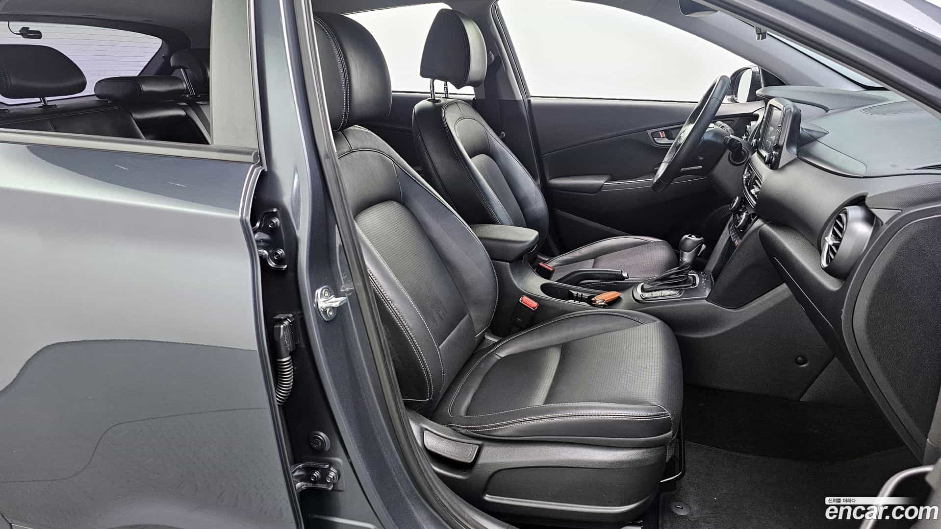 Kona Hyundai 2018.6-INNER-036
