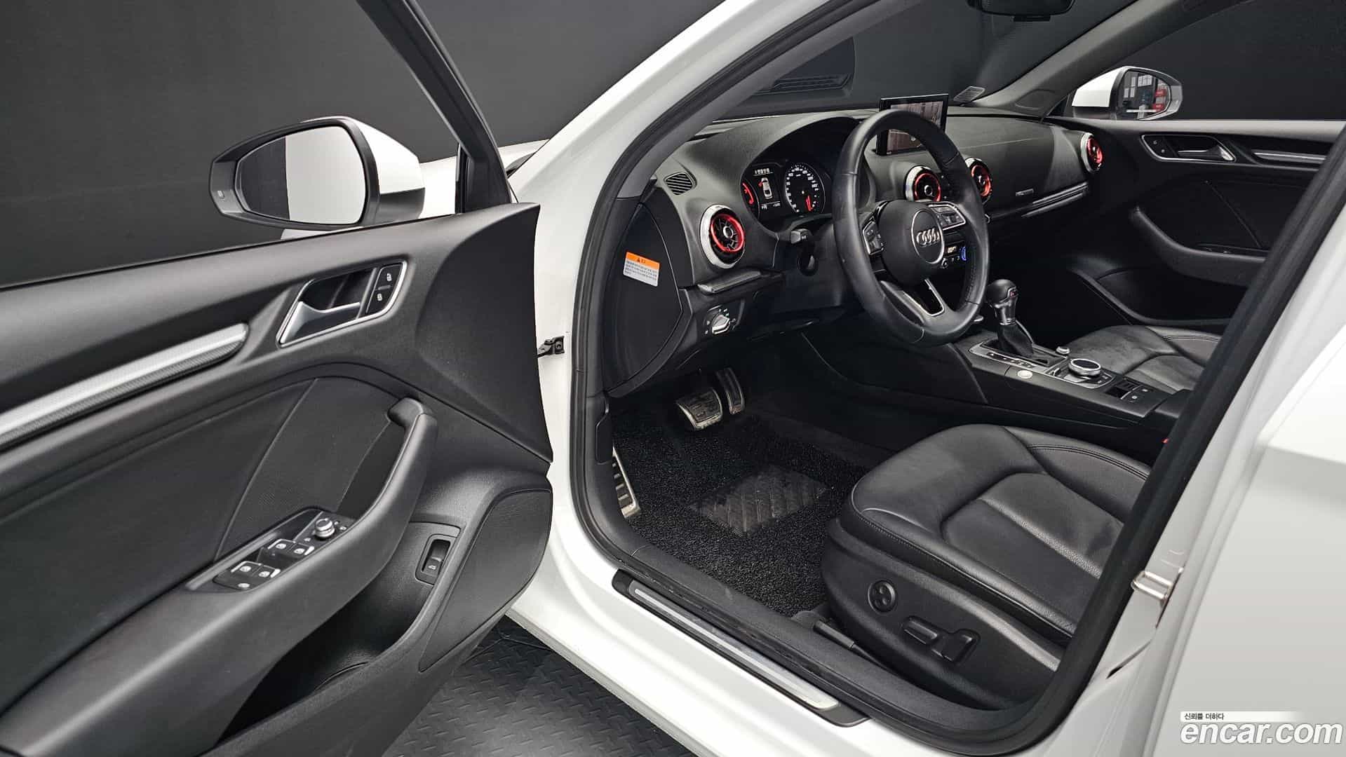 A3 Audi 2018.8-OPTION-015