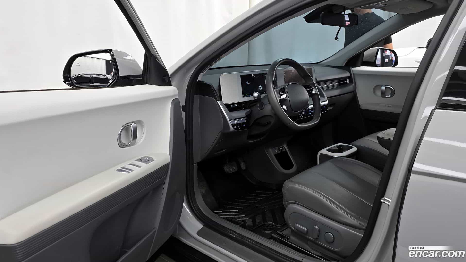 Ioniq5 Hyundai 2021.5-INNER-010