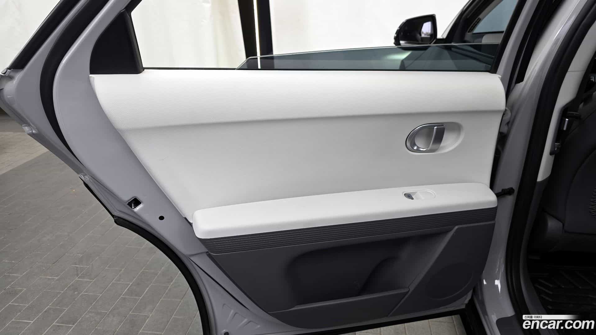 Ioniq5 Hyundai 2021.5-INNER-035