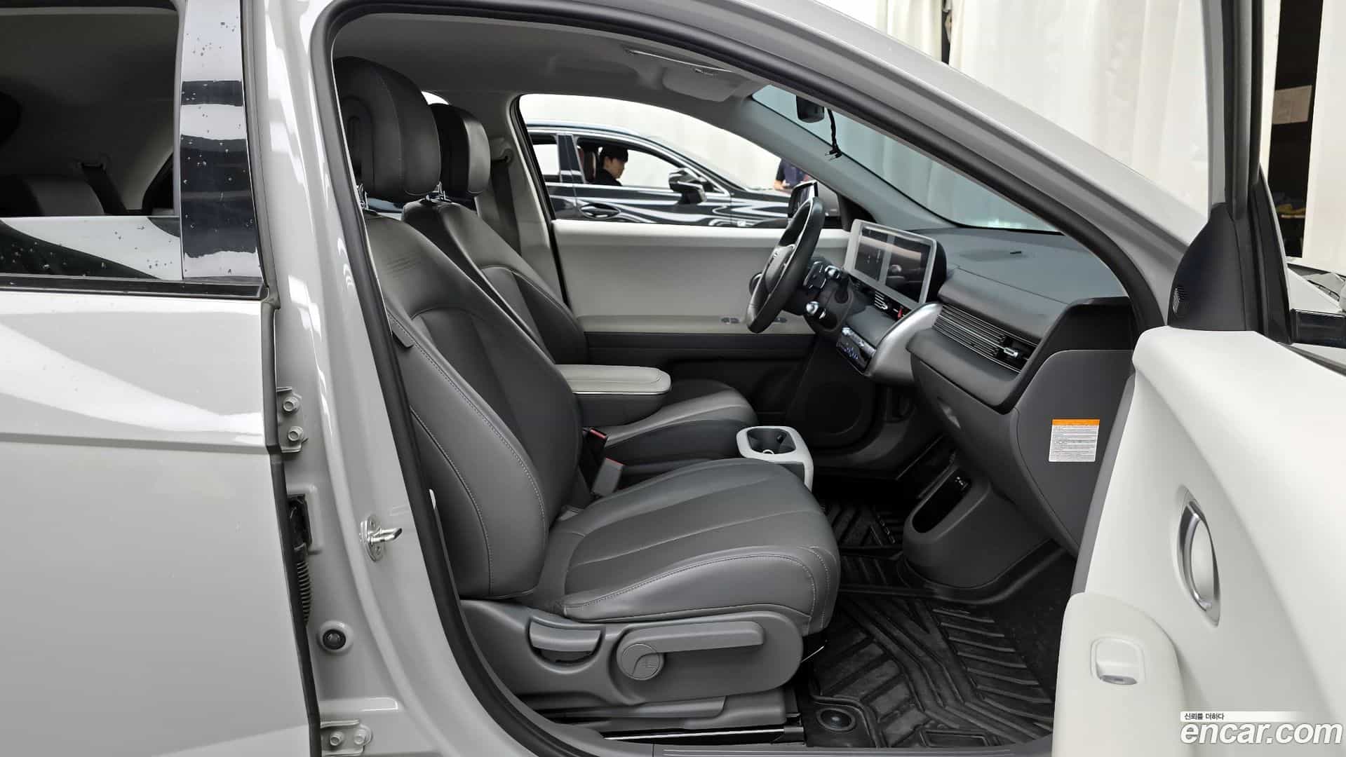 Ioniq5 Hyundai 2021.5-INNER-036