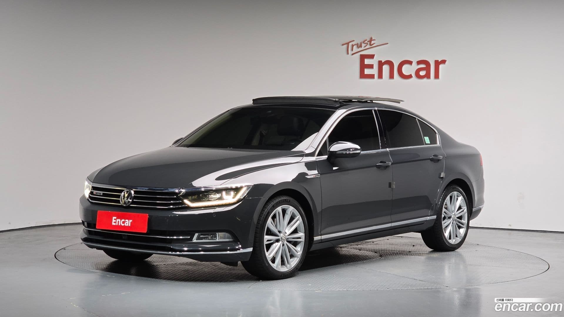 Main__Slider__Photo:Passat Volkswagen 2018.7-0