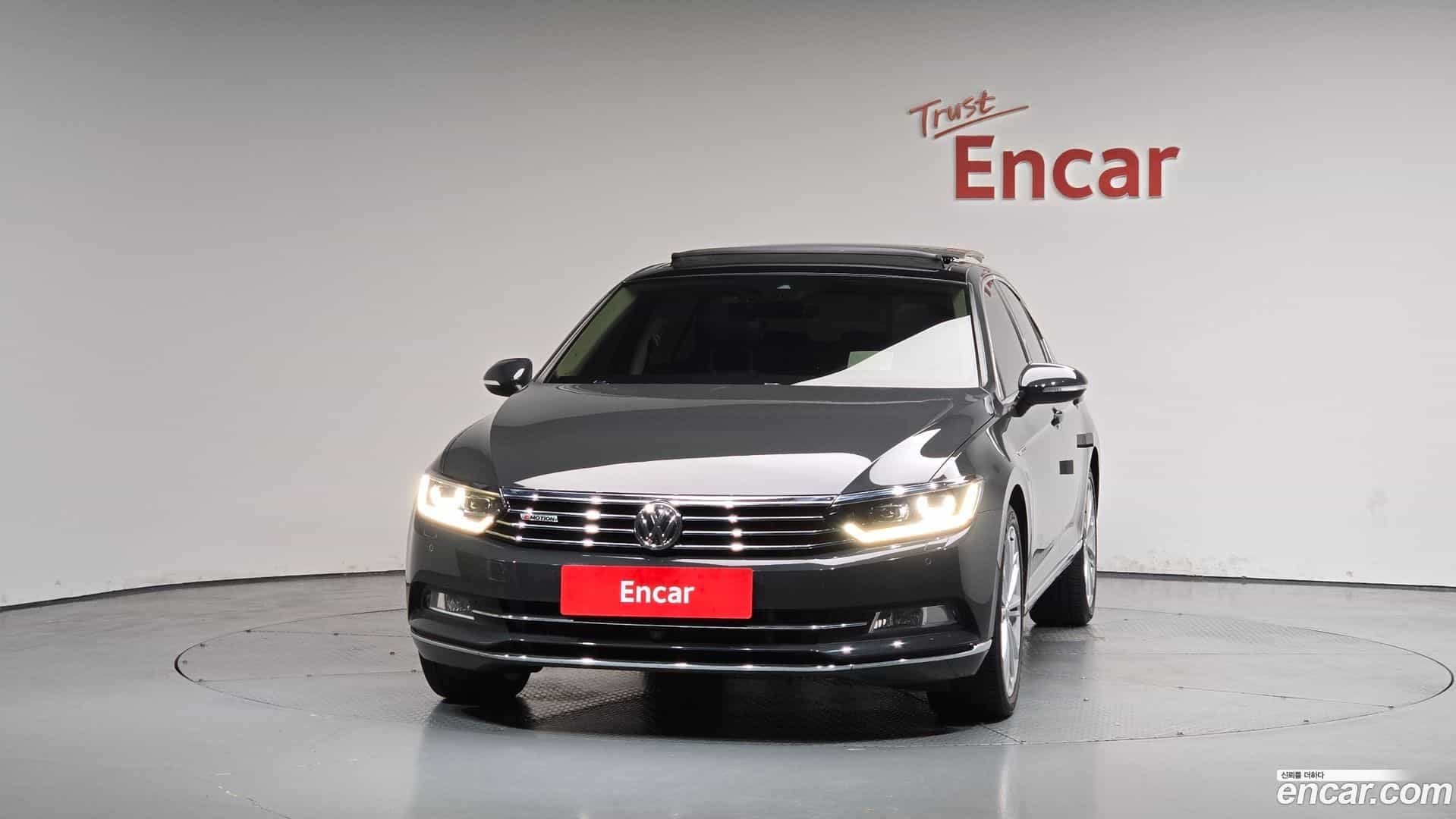 Passat Volkswagen 2018.7-OUTER-003
