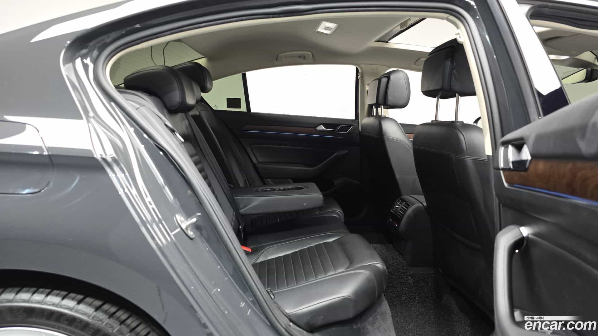Passat Volkswagen 2018.7-OPTION-016