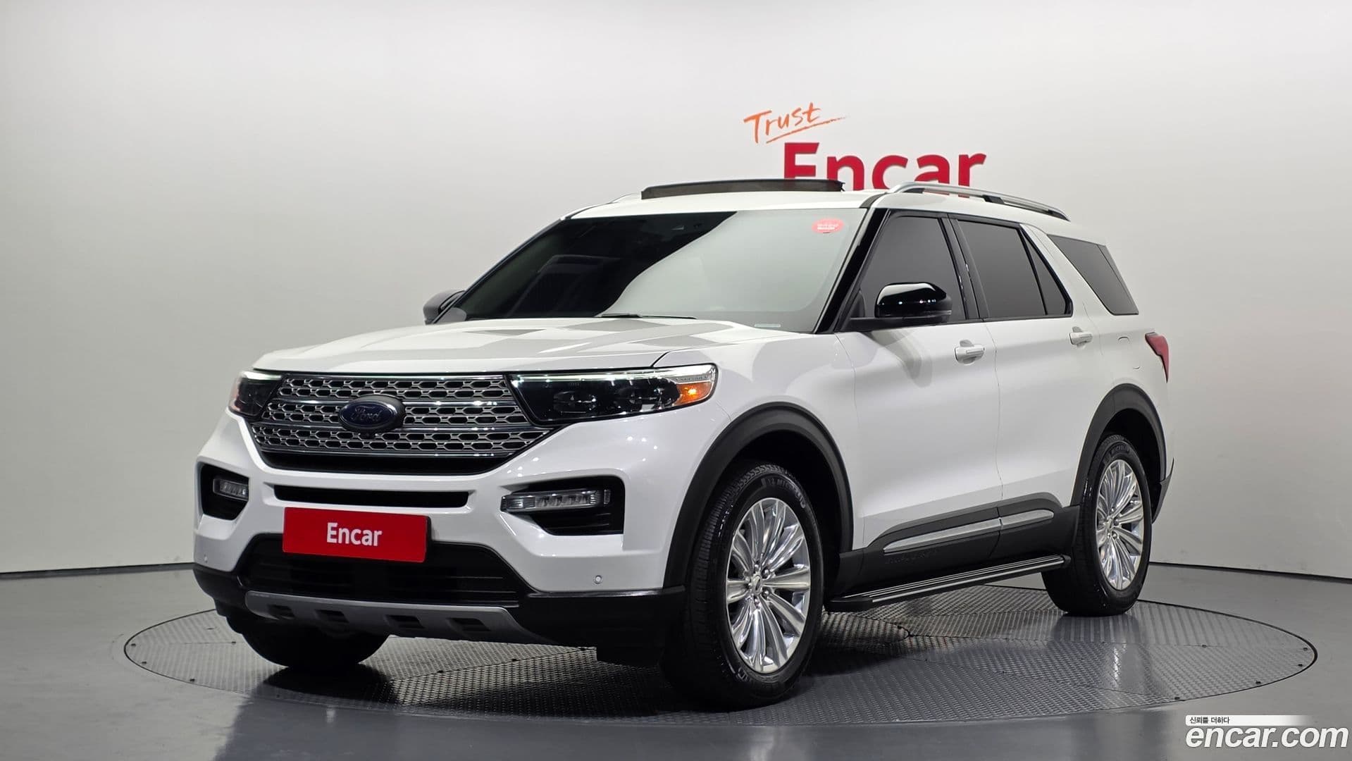 Main__Slider__Photo:Explorer Ford 2020.11-0