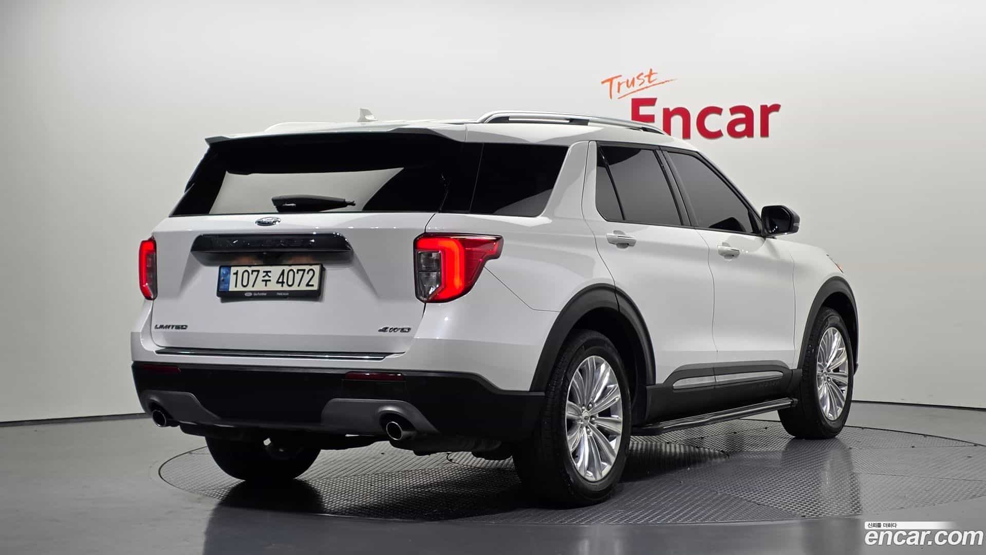 Explorer Ford 2020.11-OUTER-002