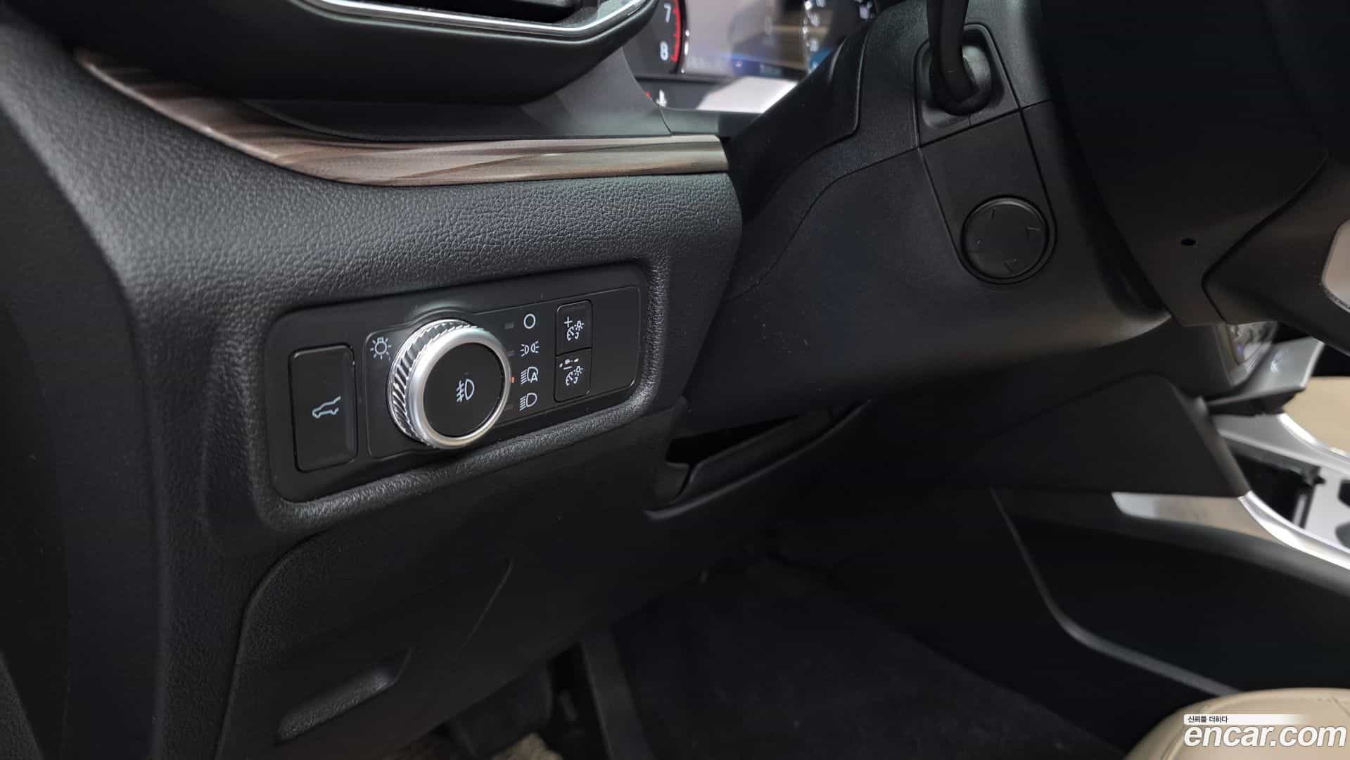 Explorer Ford 2020.11-OPTION-041