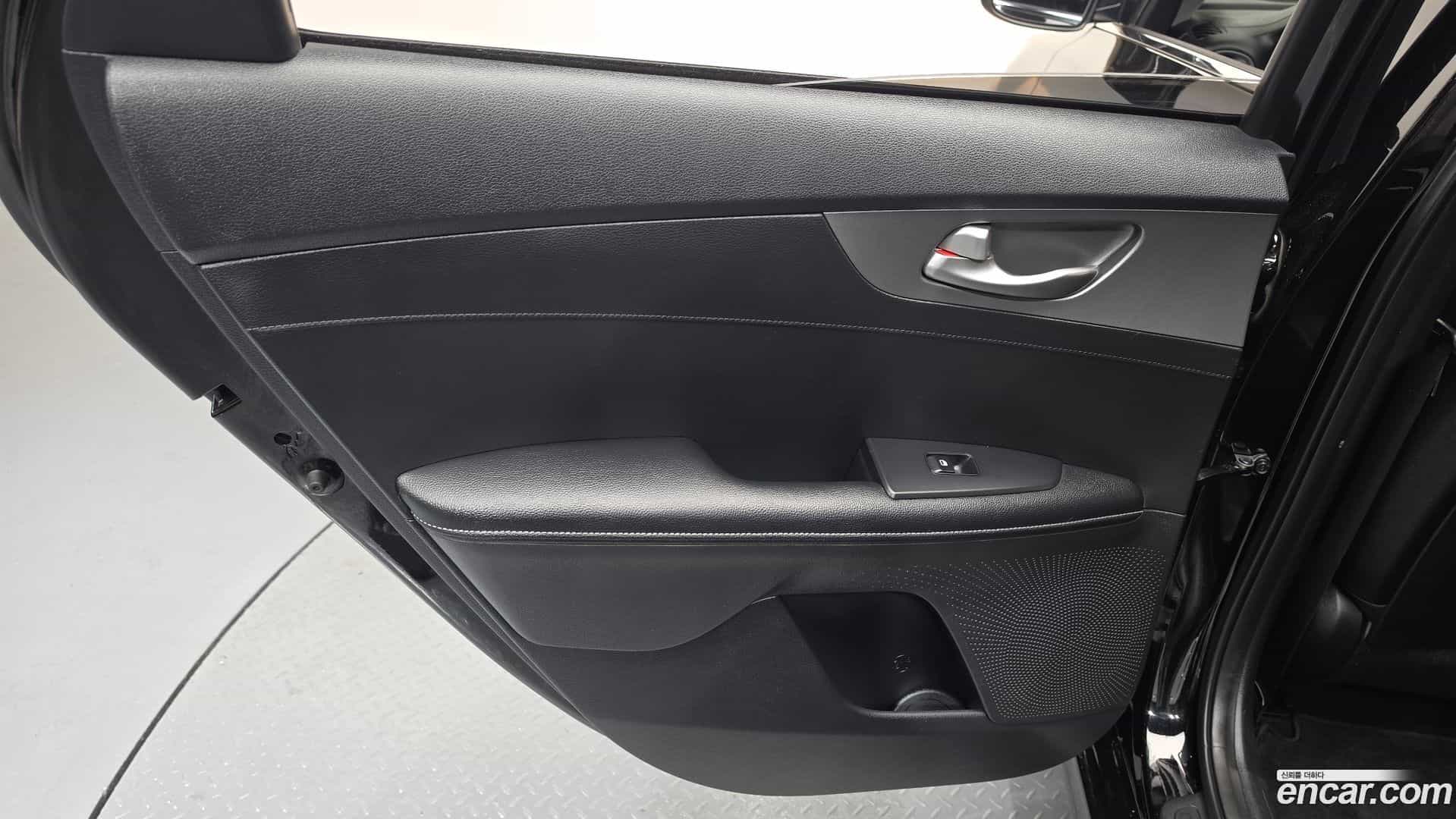 K3 Kia 2019.2-INNER-035
