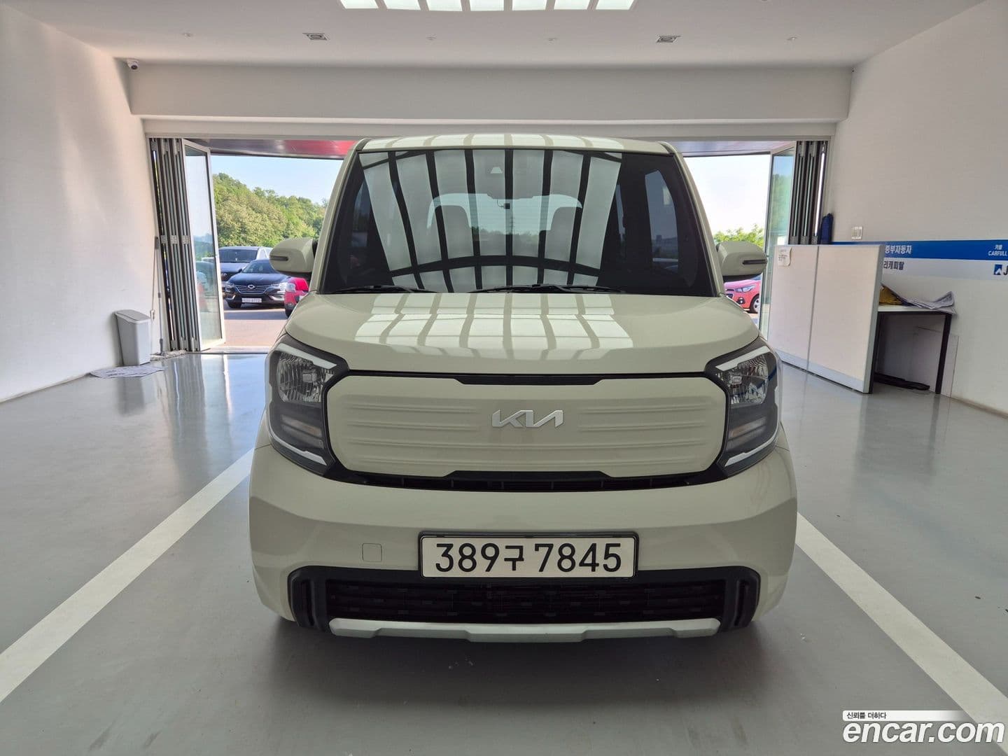 Main__Slider__Photo:RAY Kia 2023.0-0
