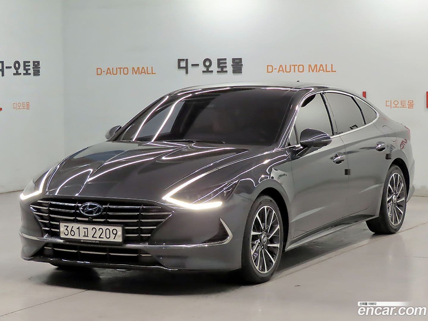Main__Slider__Photo:Sonata Hyundai 2019.10-0