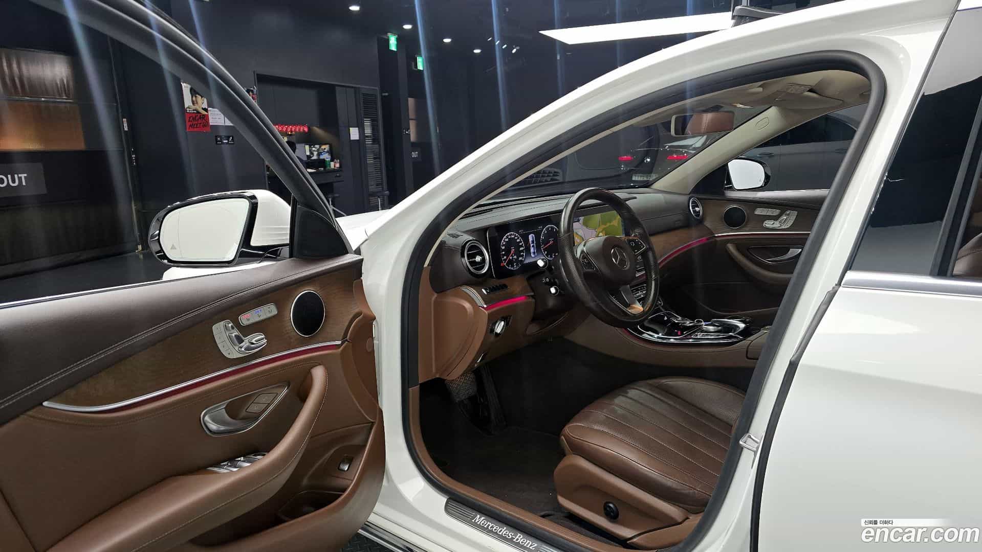 E-Class Mercedes-Benz 2017.7-INNER-010