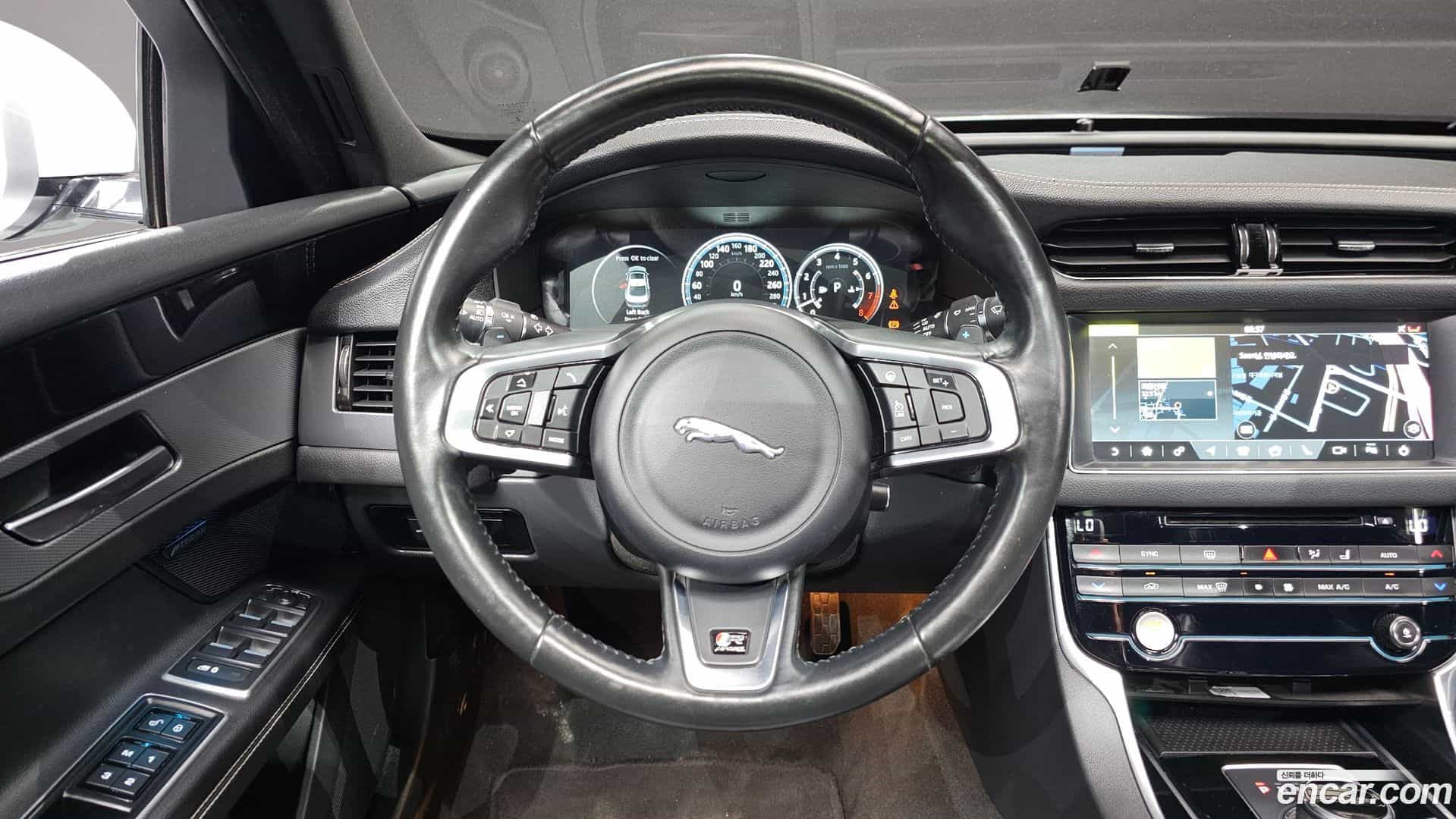 XF Jaguar 2017.0-OPTION-017