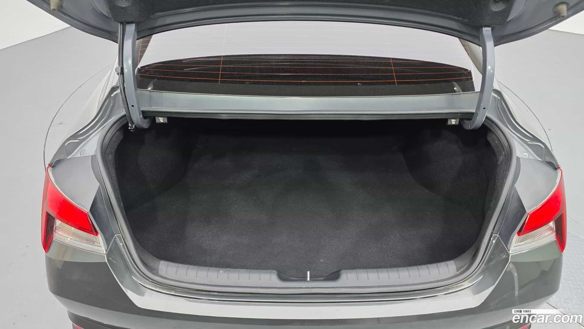 AVANTE Hyundai 2022.6-OPTION-024