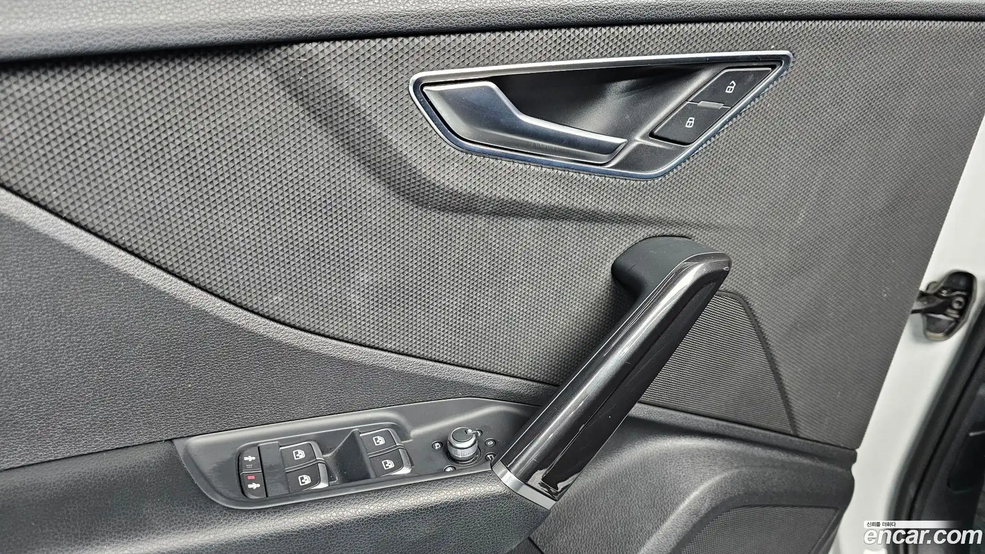 Q2 Audi 2023.4-OPTION-022