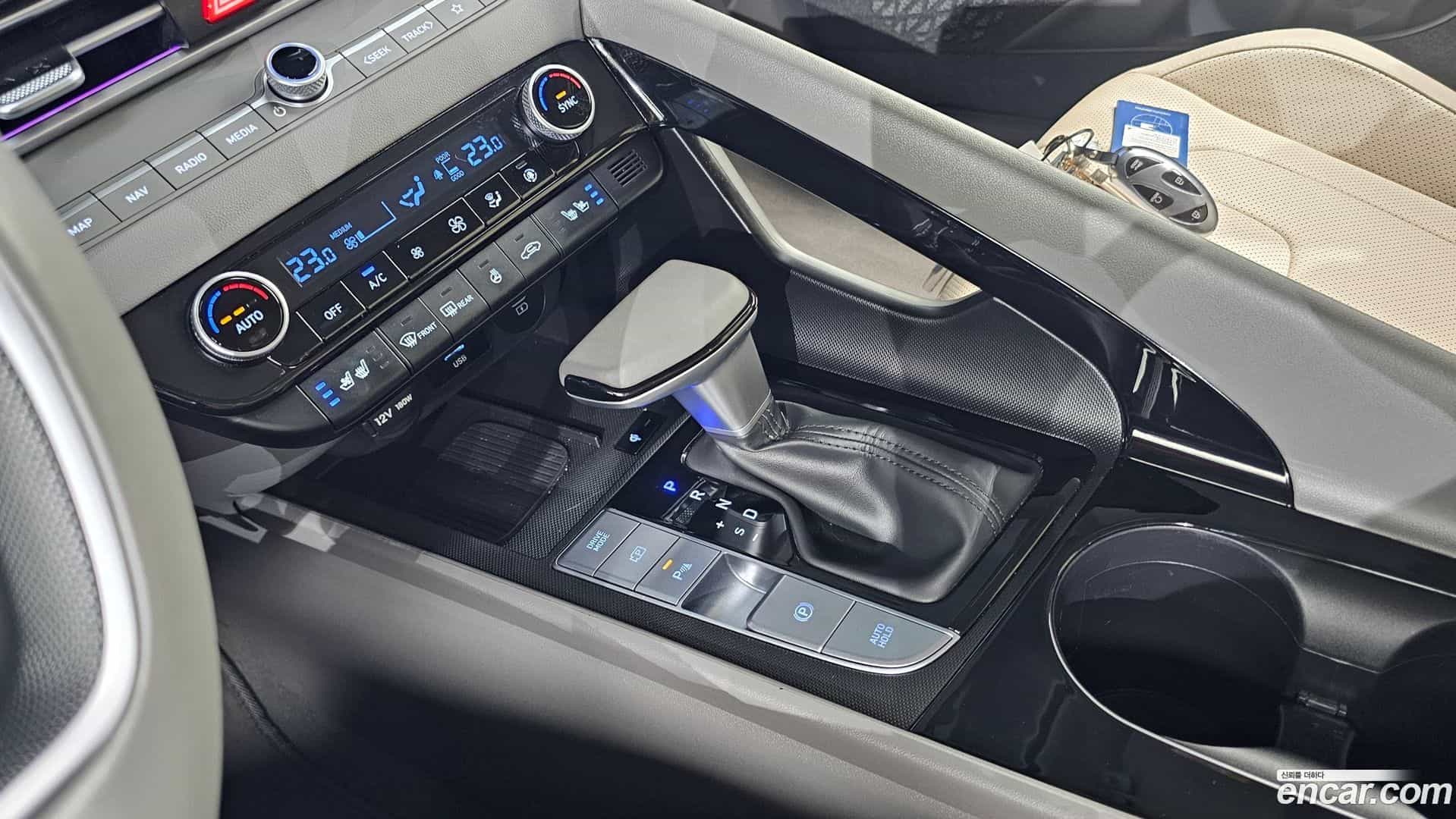 AVANTE Hyundai 2023.10-INNER-009