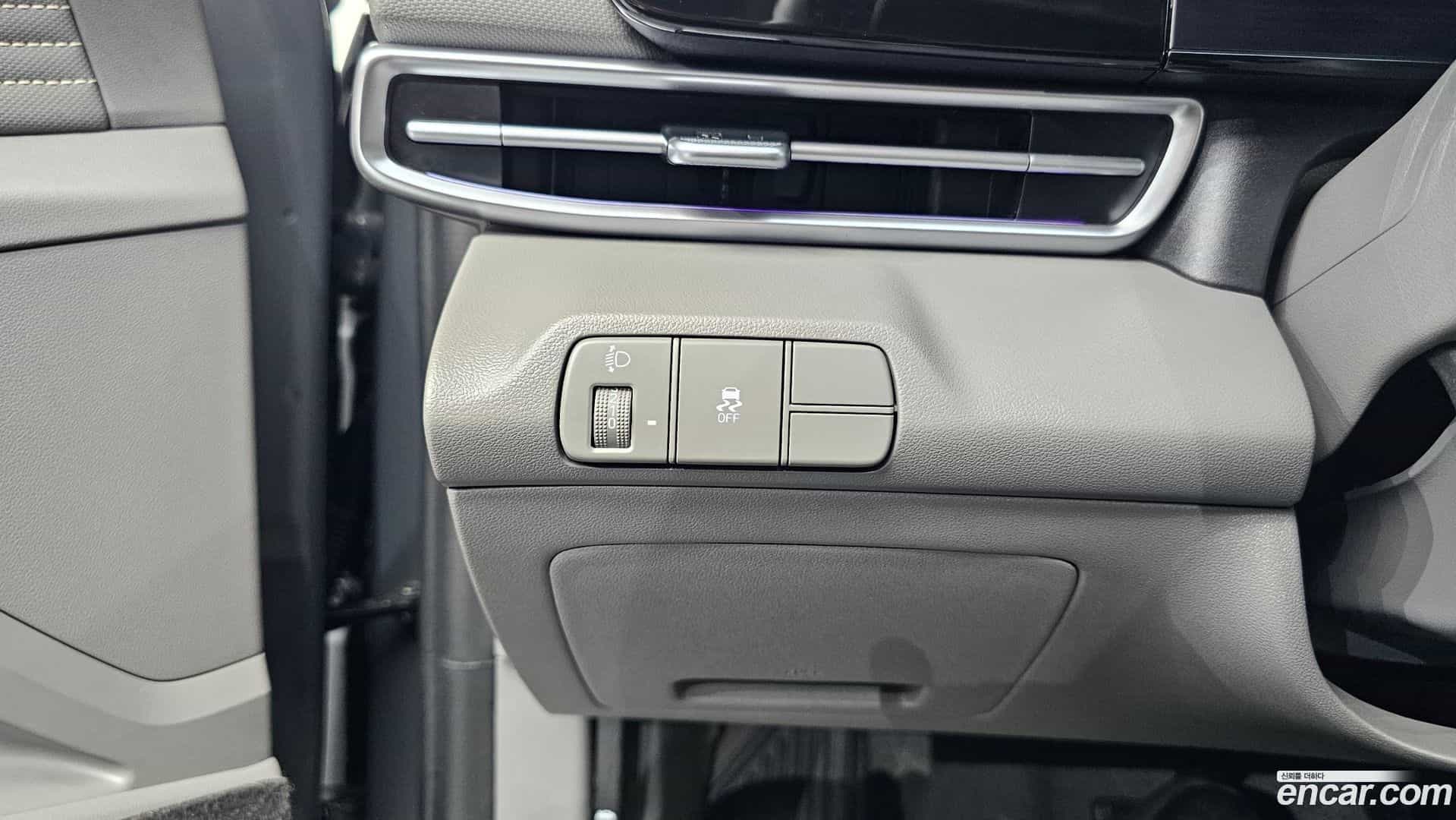 AVANTE Hyundai 2023.10-OPTION-040