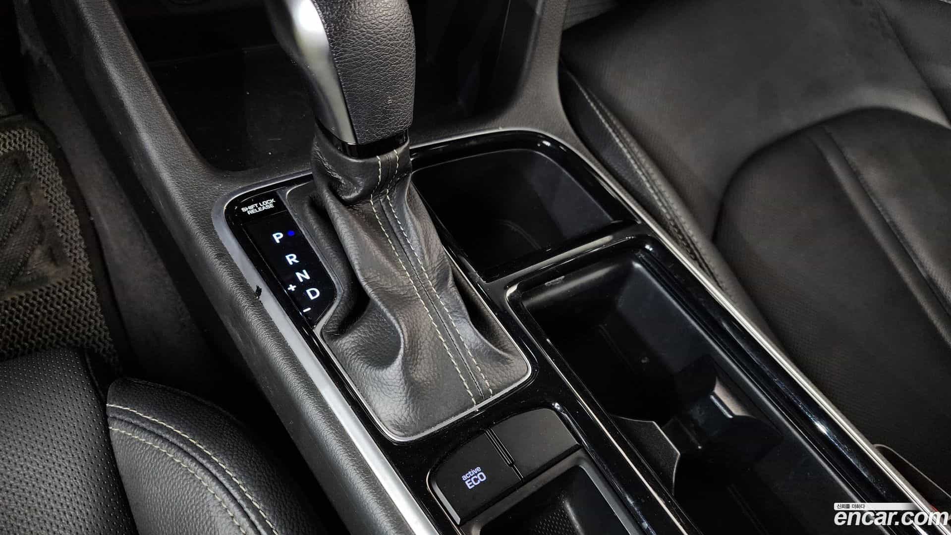 Sonata Hyundai 2018.0-INNER-009