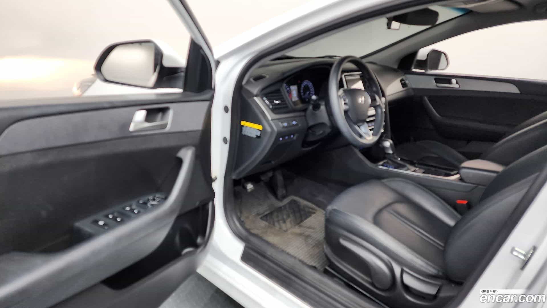 Sonata Hyundai 2018.0-INNER-010