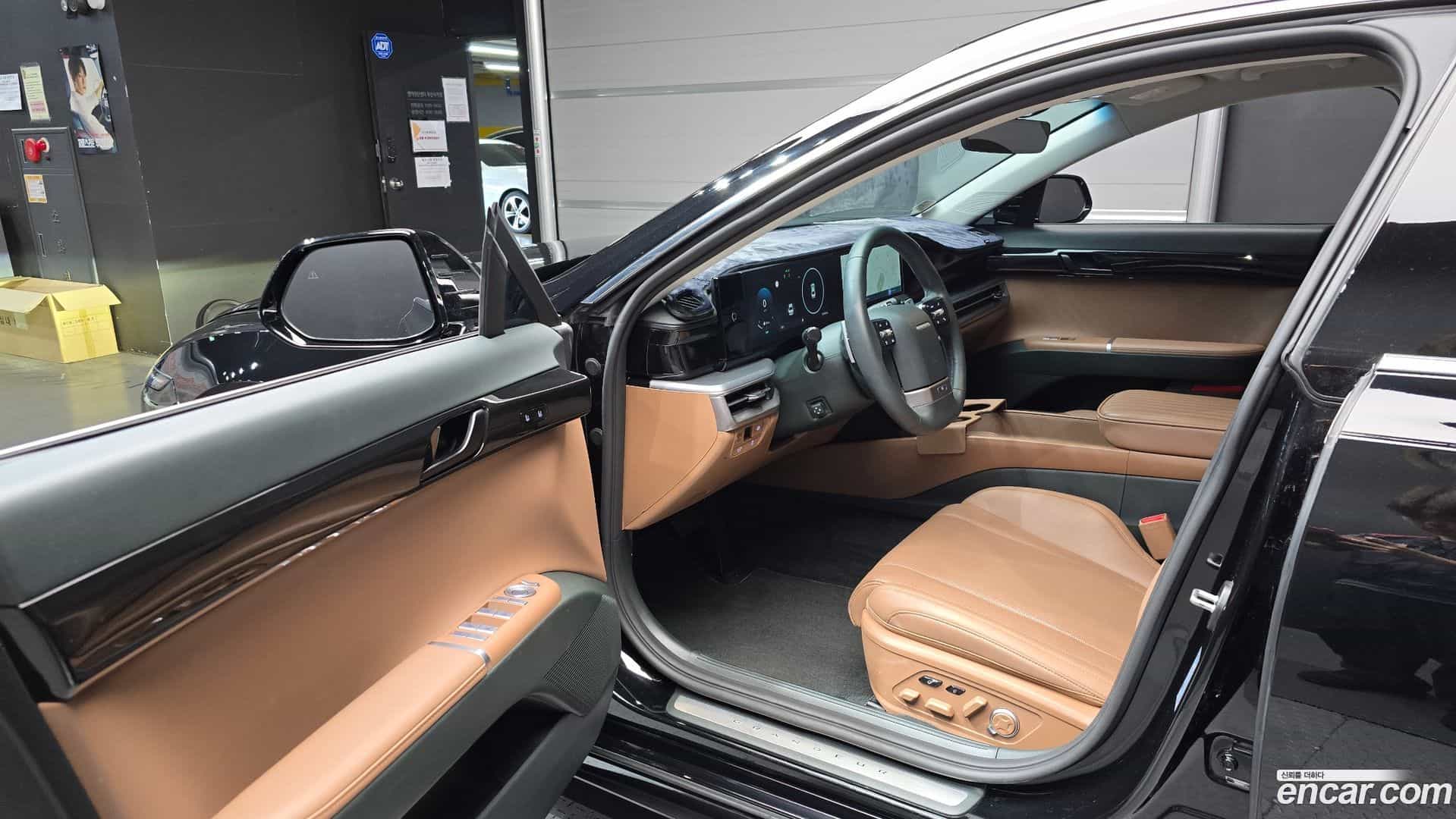 Grandeur Hyundai 2023.2-INNER-010