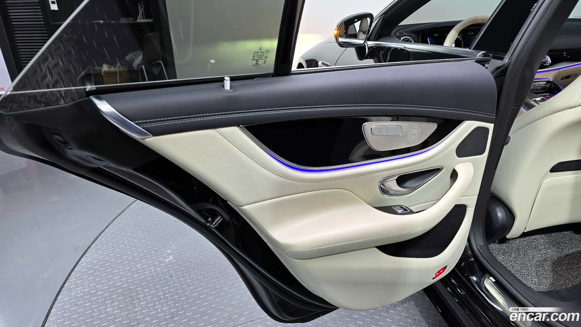AMG GT Mercedes-Benz 2021.8-INNER-035