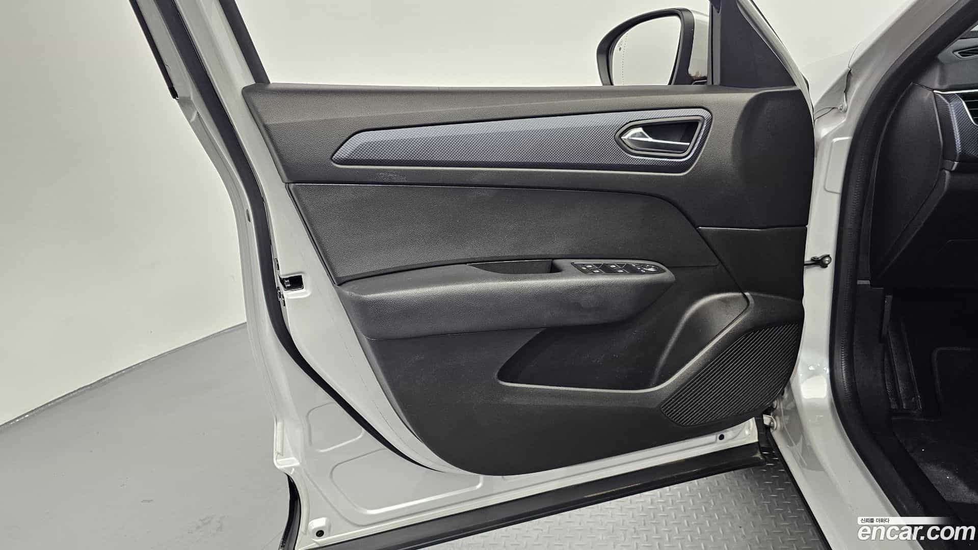 XM3 Renault Korea 2021.4-INNER-034