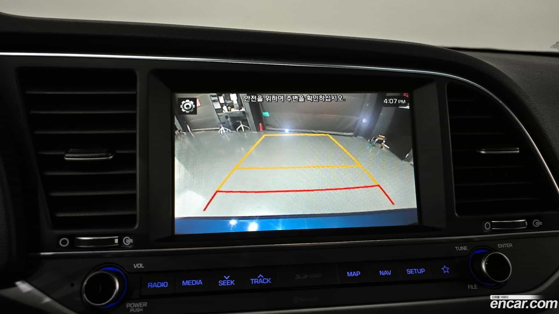 AVANTE Hyundai 2017.6-OPTION-019