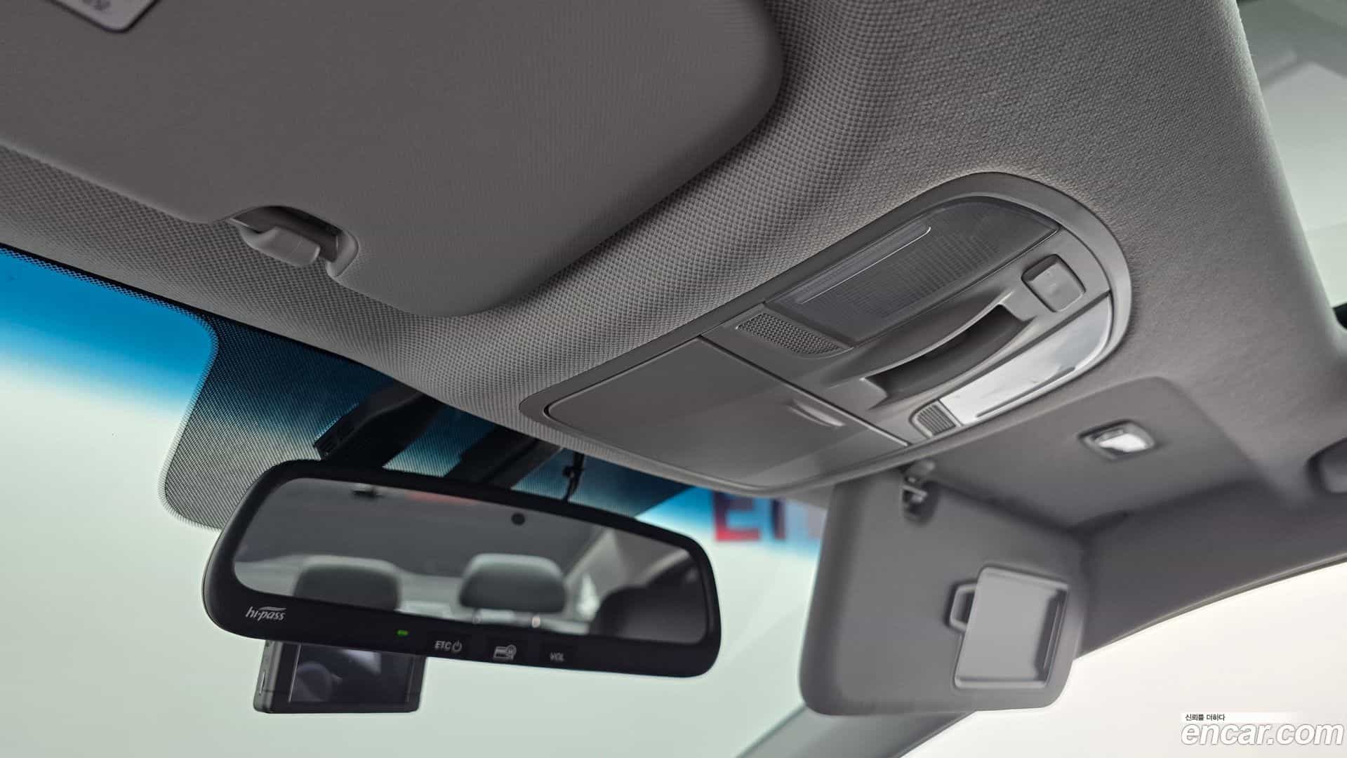 AVANTE Hyundai 2017.6-OPTION-024