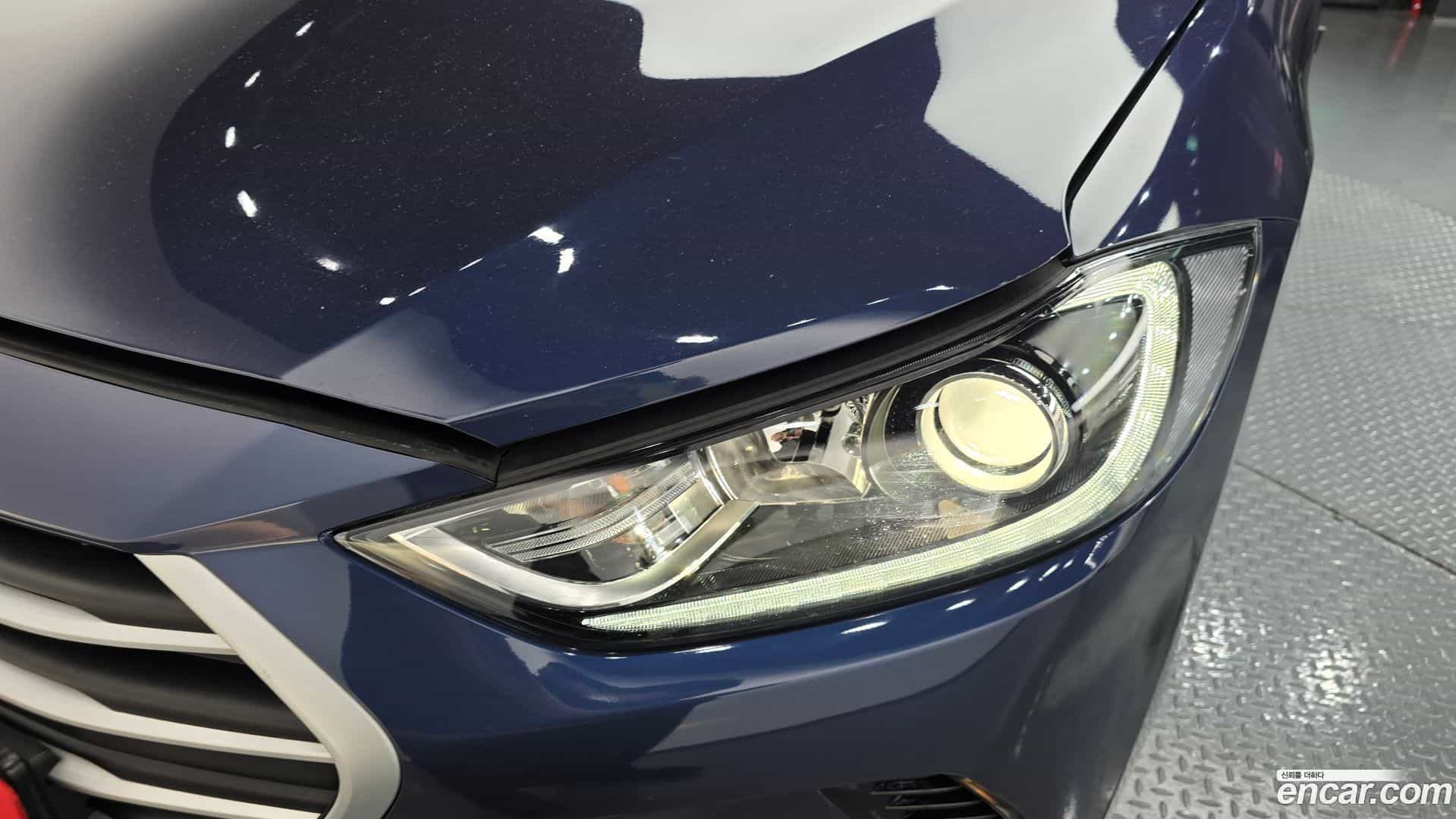 AVANTE Hyundai 2017.6-OUTER-032