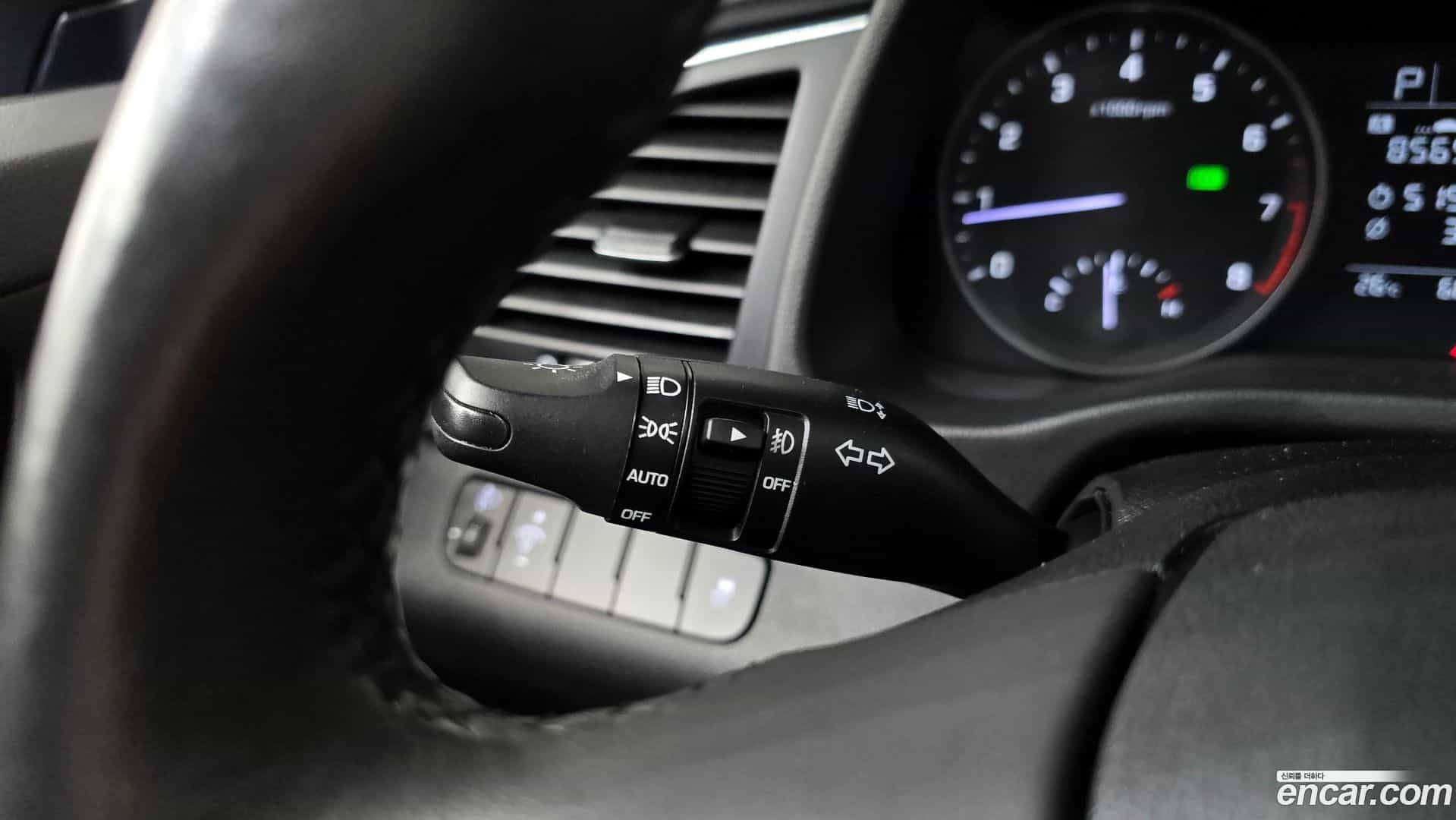 AVANTE Hyundai 2017.6-OPTION-042
