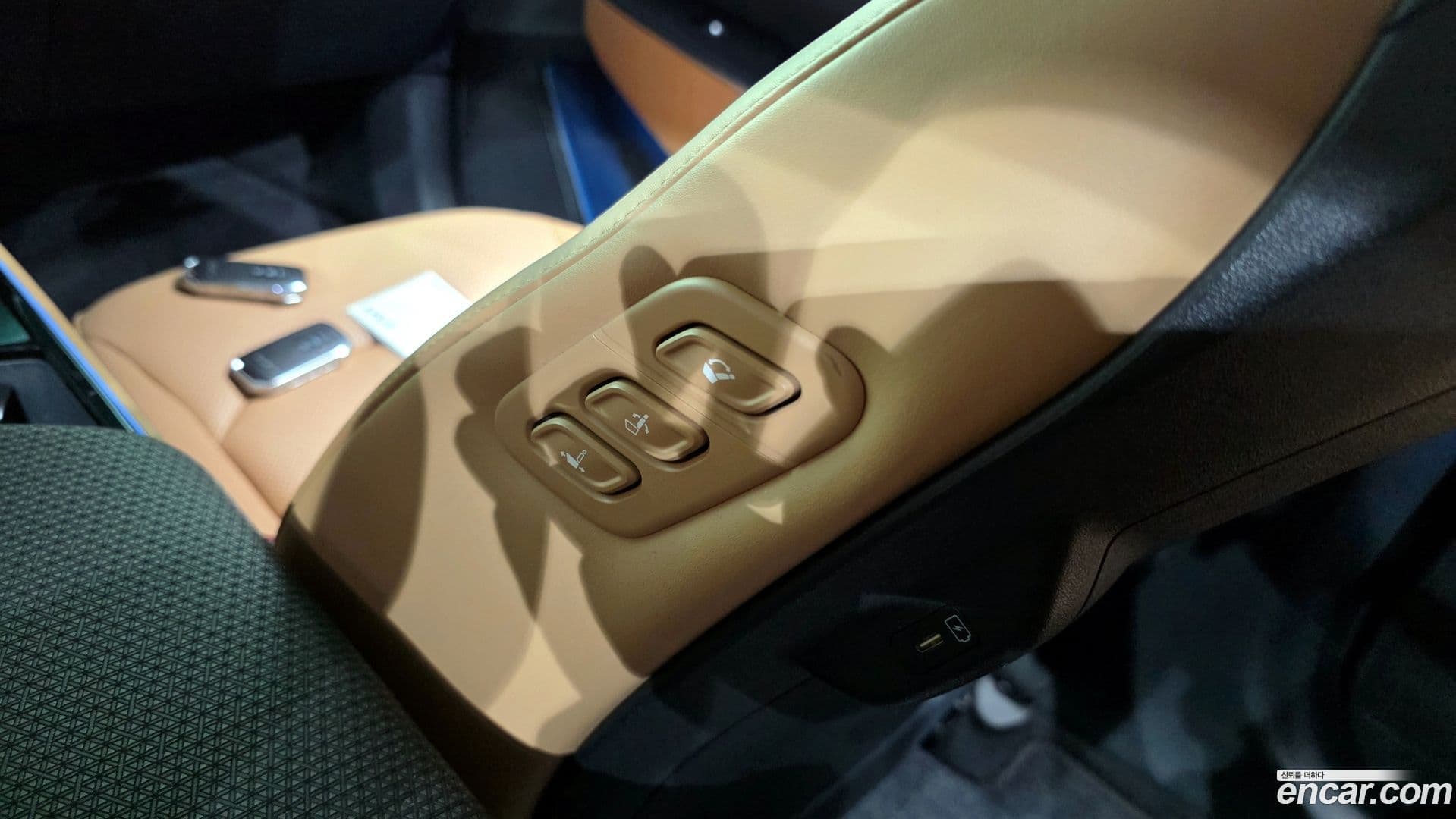 Main__Slider__Photo:EV6 Kia 2023.3-28