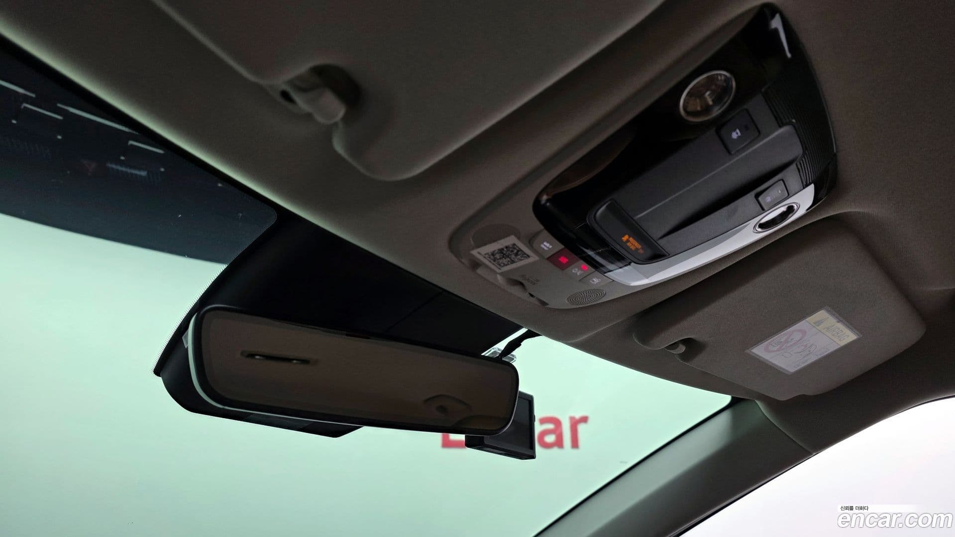 Main__Slider__Photo:EV6 Kia 2023.3-30