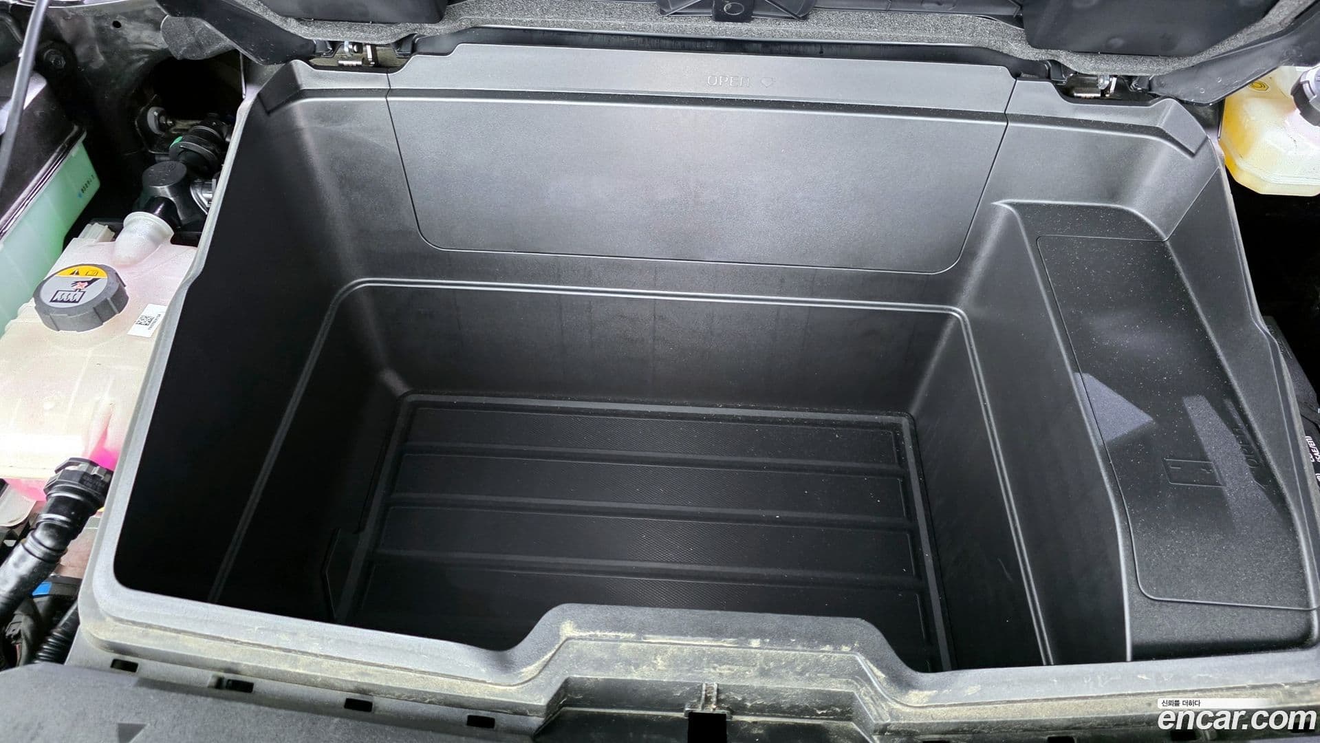 Main__Slider__Photo:EV6 Kia 2023.3-32