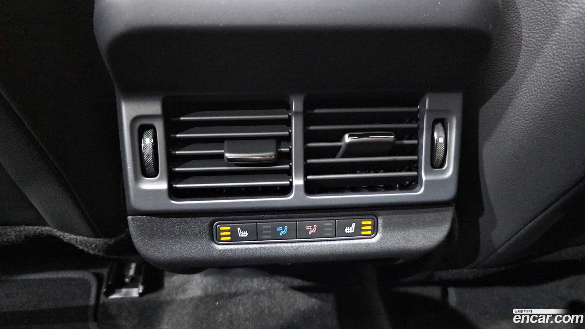 Range Rover Evoque Land Rover 2025.10-OPTION-021