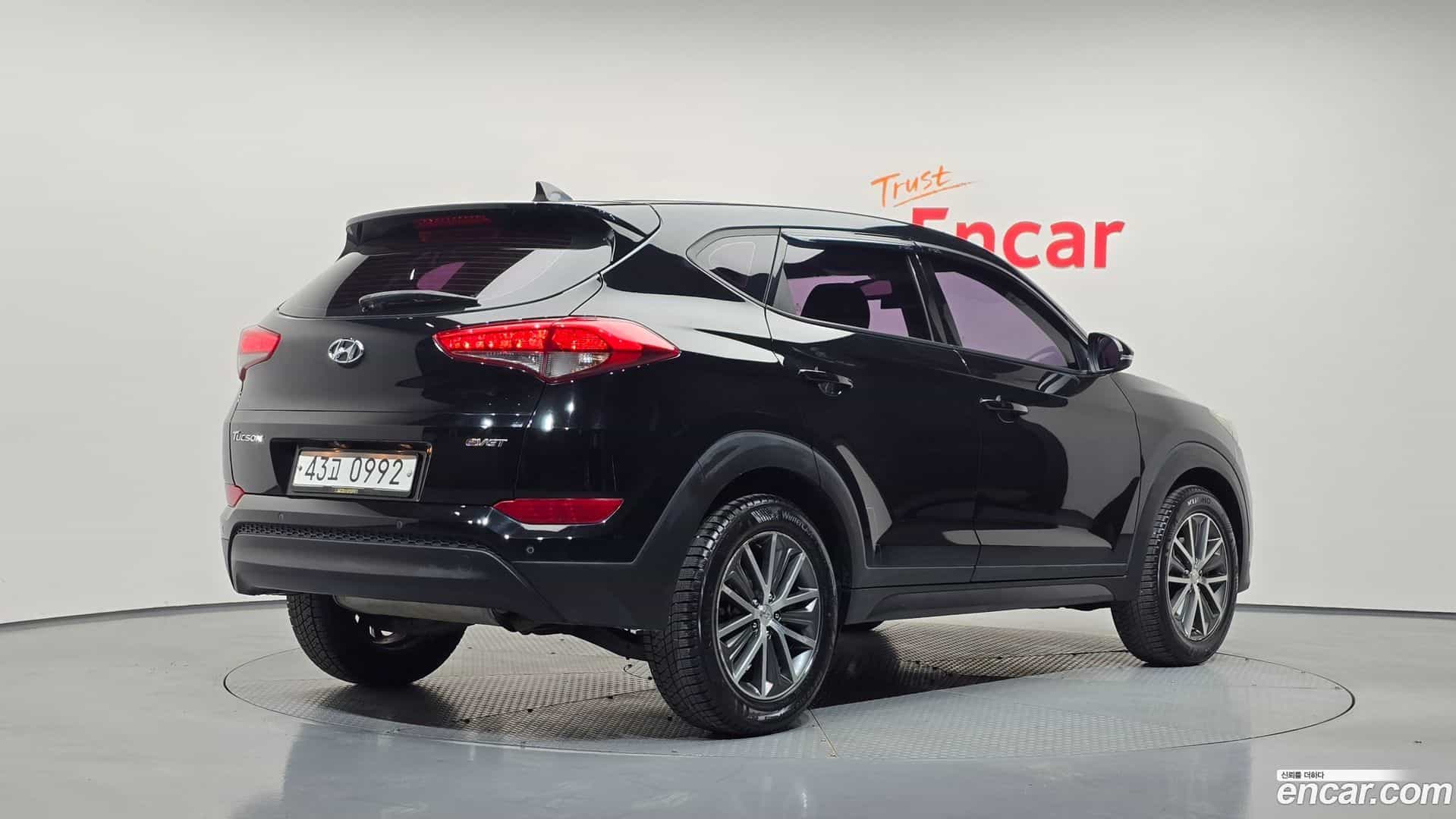 Tucson Hyundai 2016.0-OUTER-002