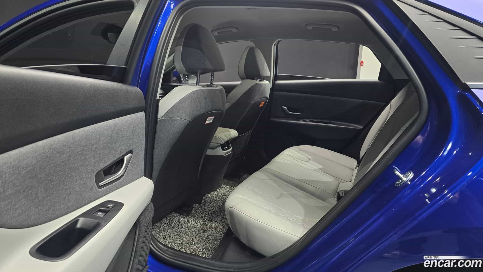 AVANTE Hyundai 2022.11-OPTION-016