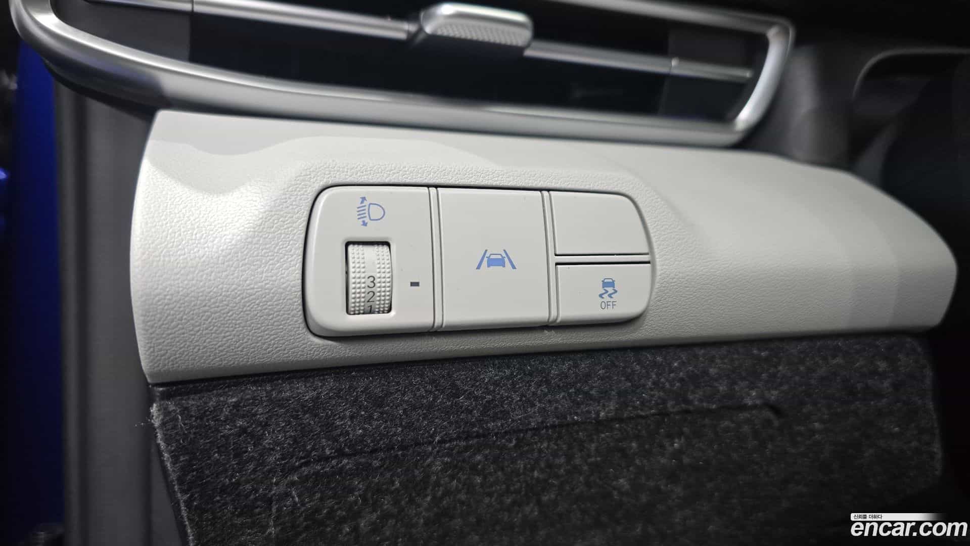 AVANTE Hyundai 2022.11-OPTION-018