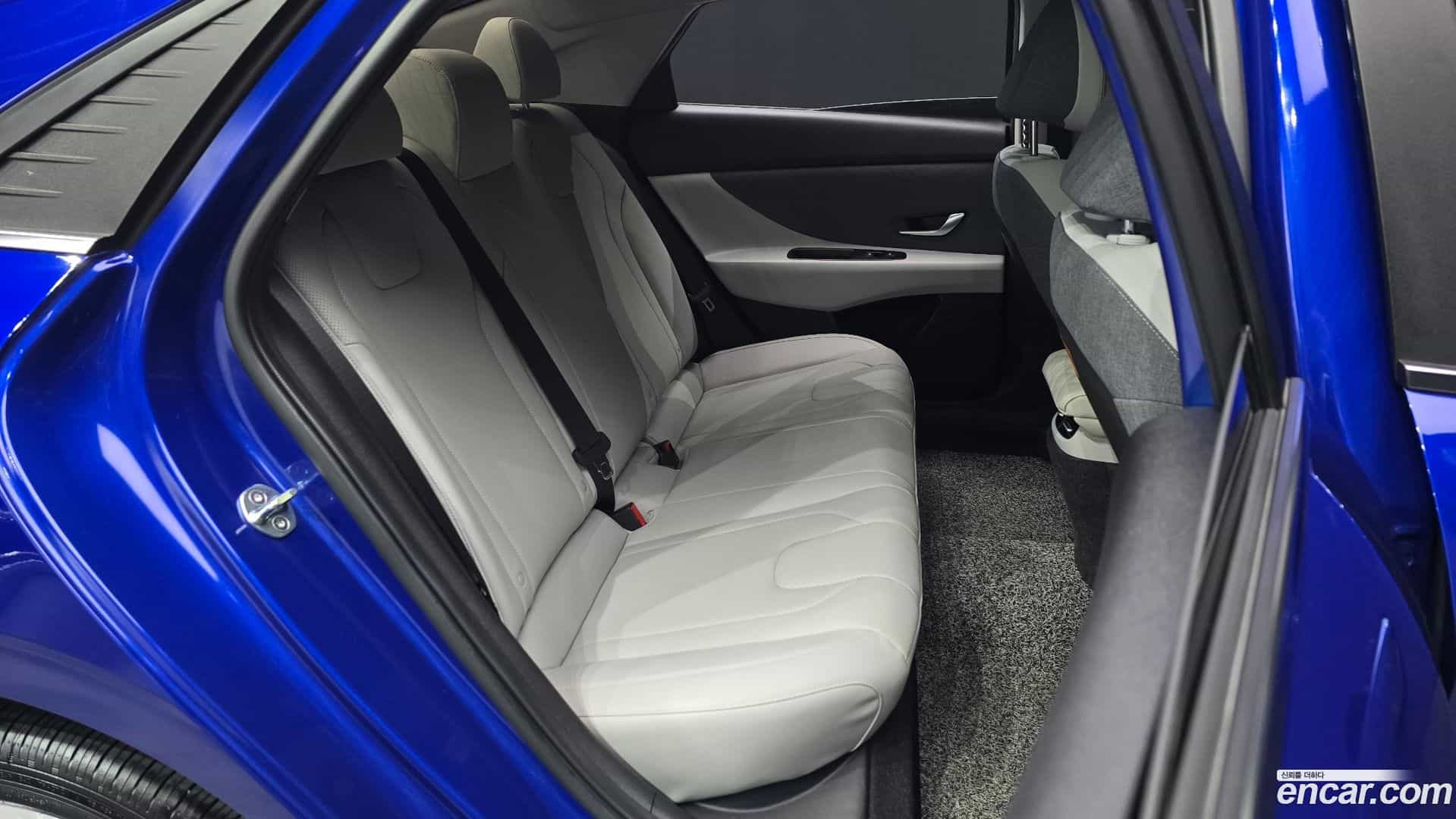 AVANTE Hyundai 2022.11-INNER-036
